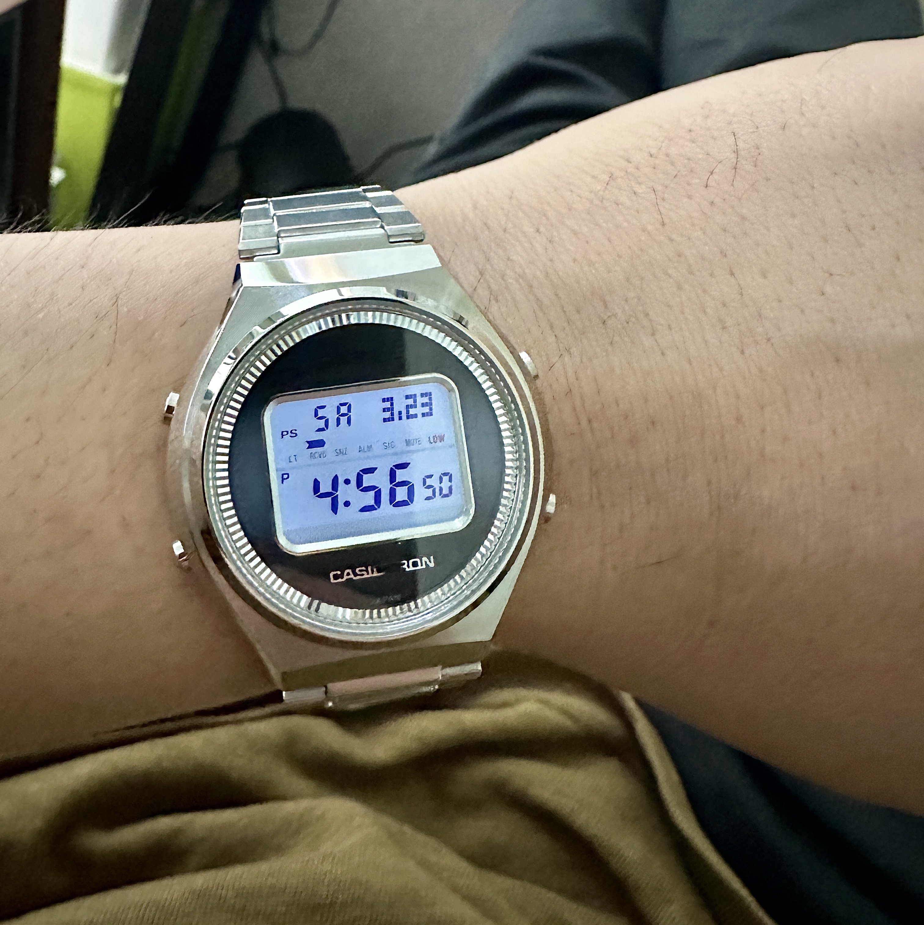 Casio TRN-50-2A 착용 스타일