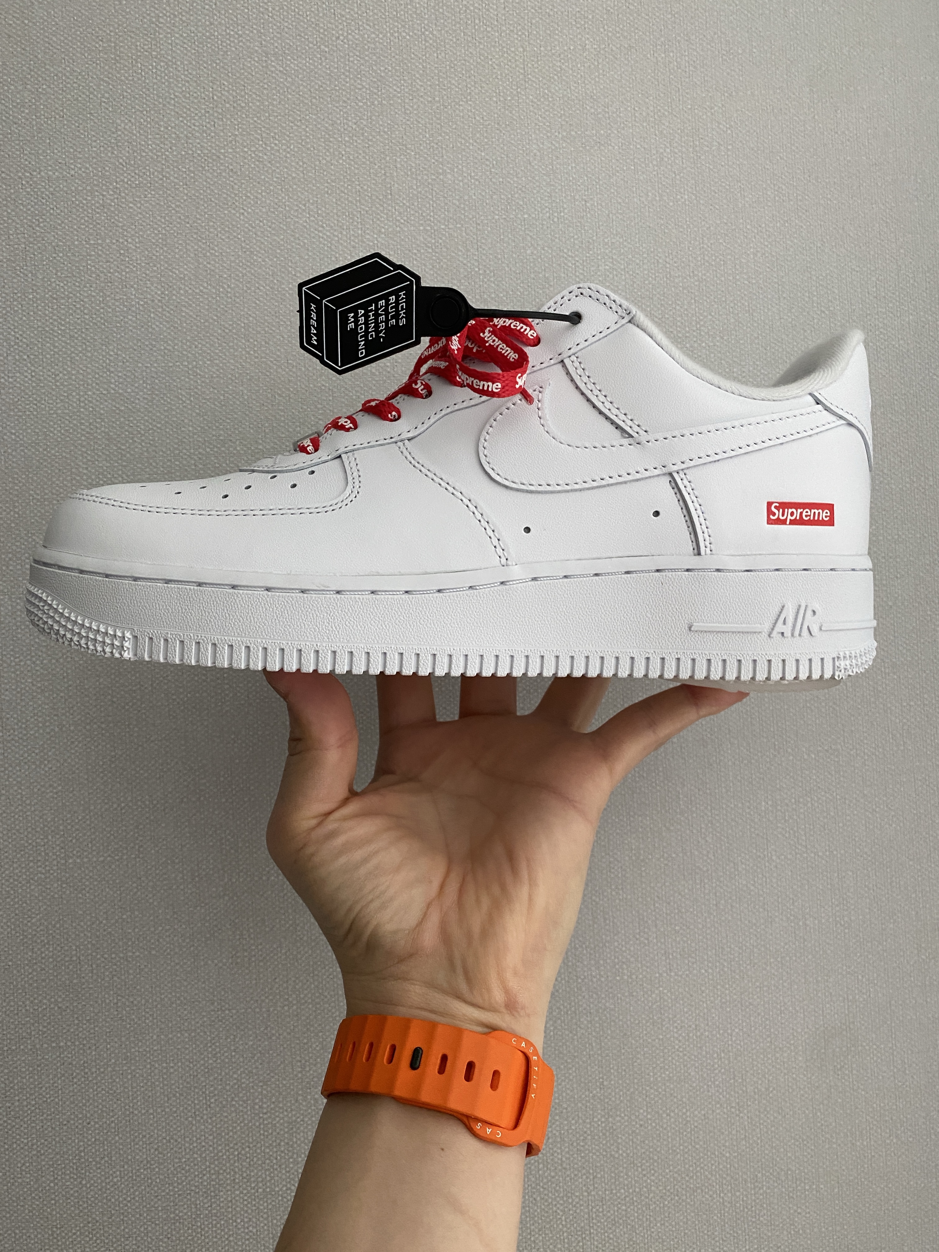 Nike x Supreme Air Force 1 Low White 착용 스타일 - 2