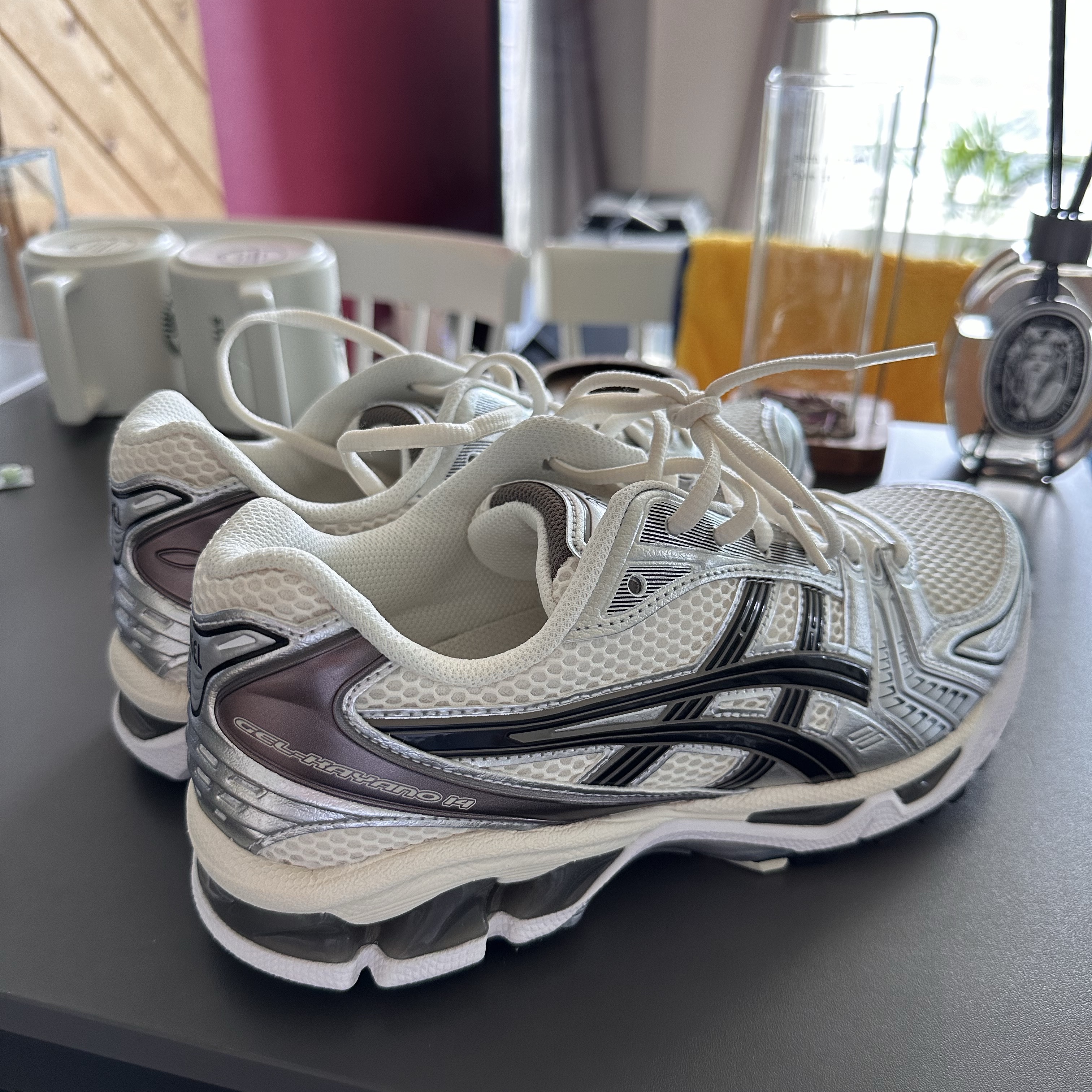 Asics Gel-Kayano 14 Cream Black 착용 스타일 - 1