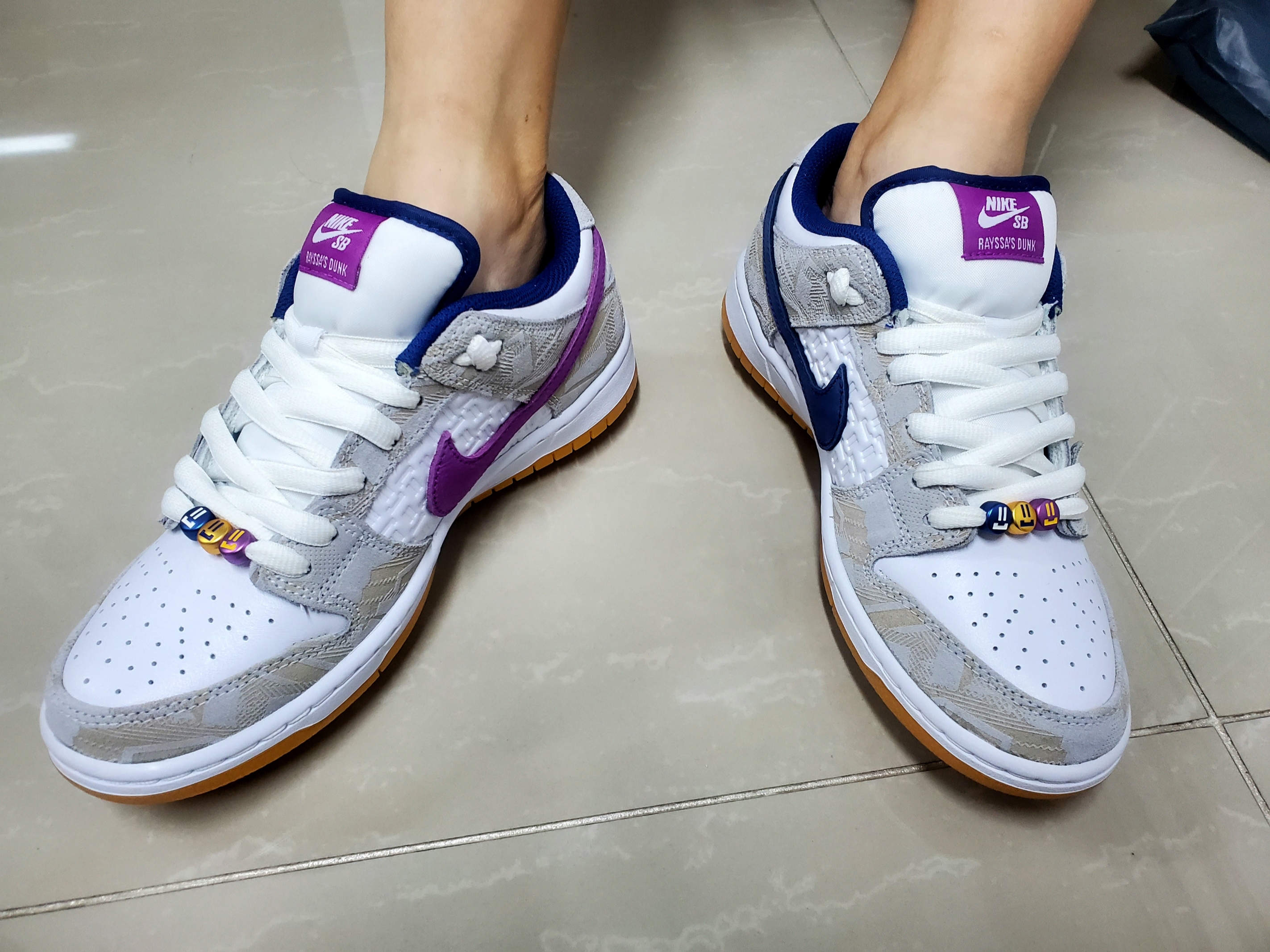 Nike x Rayssa Leal SB Dunk Low PRM Pure Platinum Vivid Purple 착용 스타일