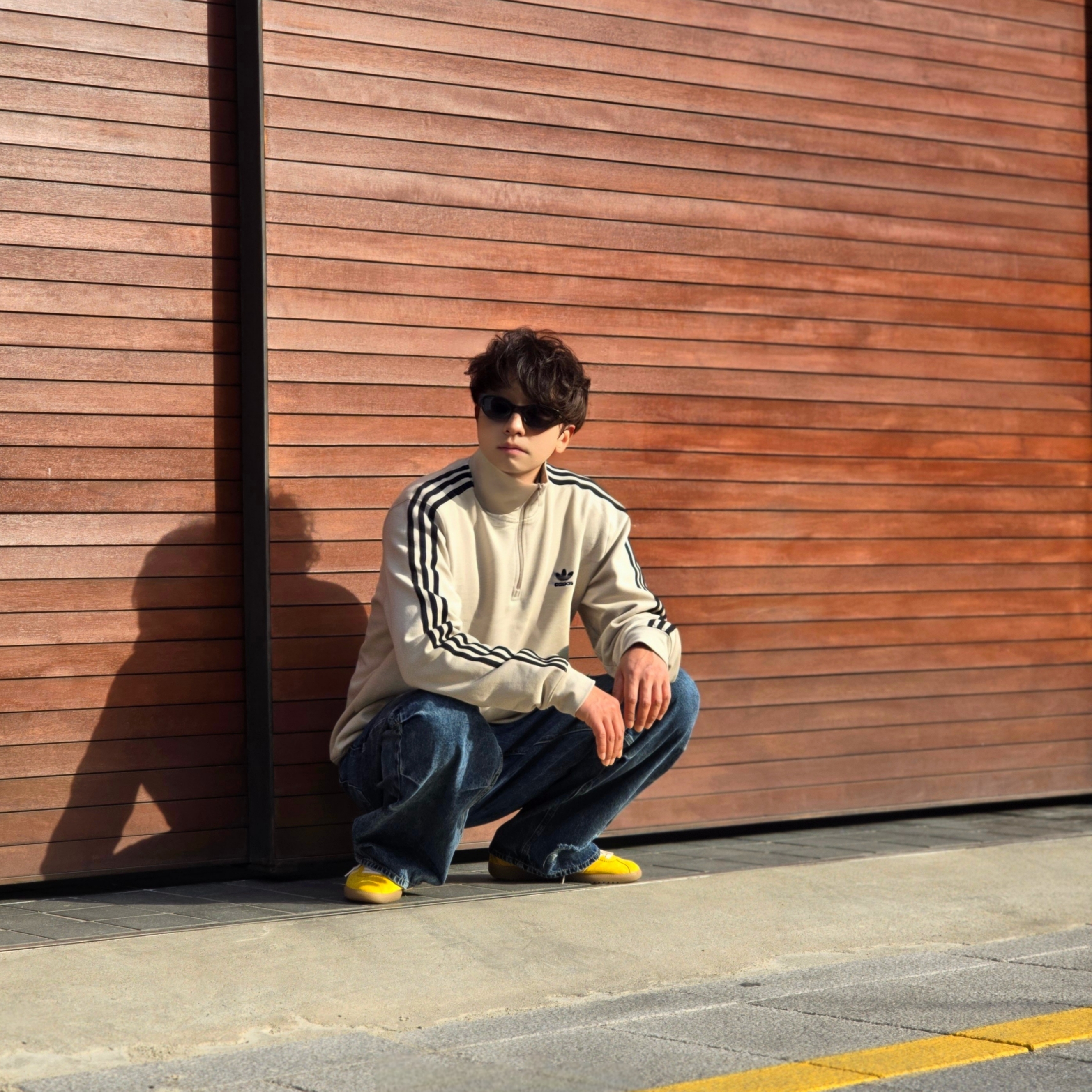 Adidas Adicolor Classic 3-Stripes Half-Zip Sweatshirt Black White - KR Sizing, Adidas Adicolor Classic 3-Stripes Half-Zip Sweatshirt Black White - US Sizing 착용 스타일 - 3