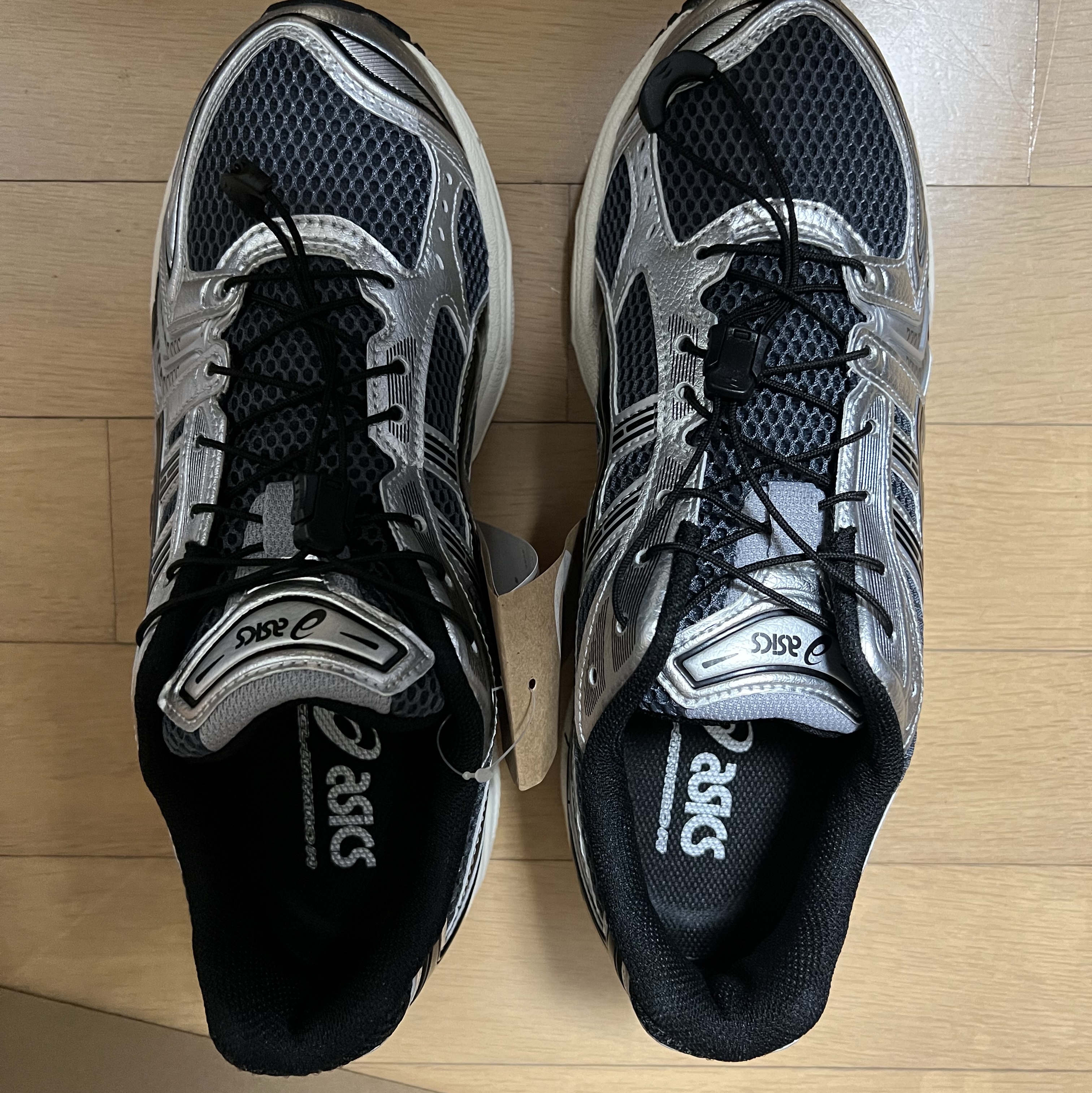 Asics Unlimited Gel-Kayano 14 Carrier Grey Black 착용 스타일