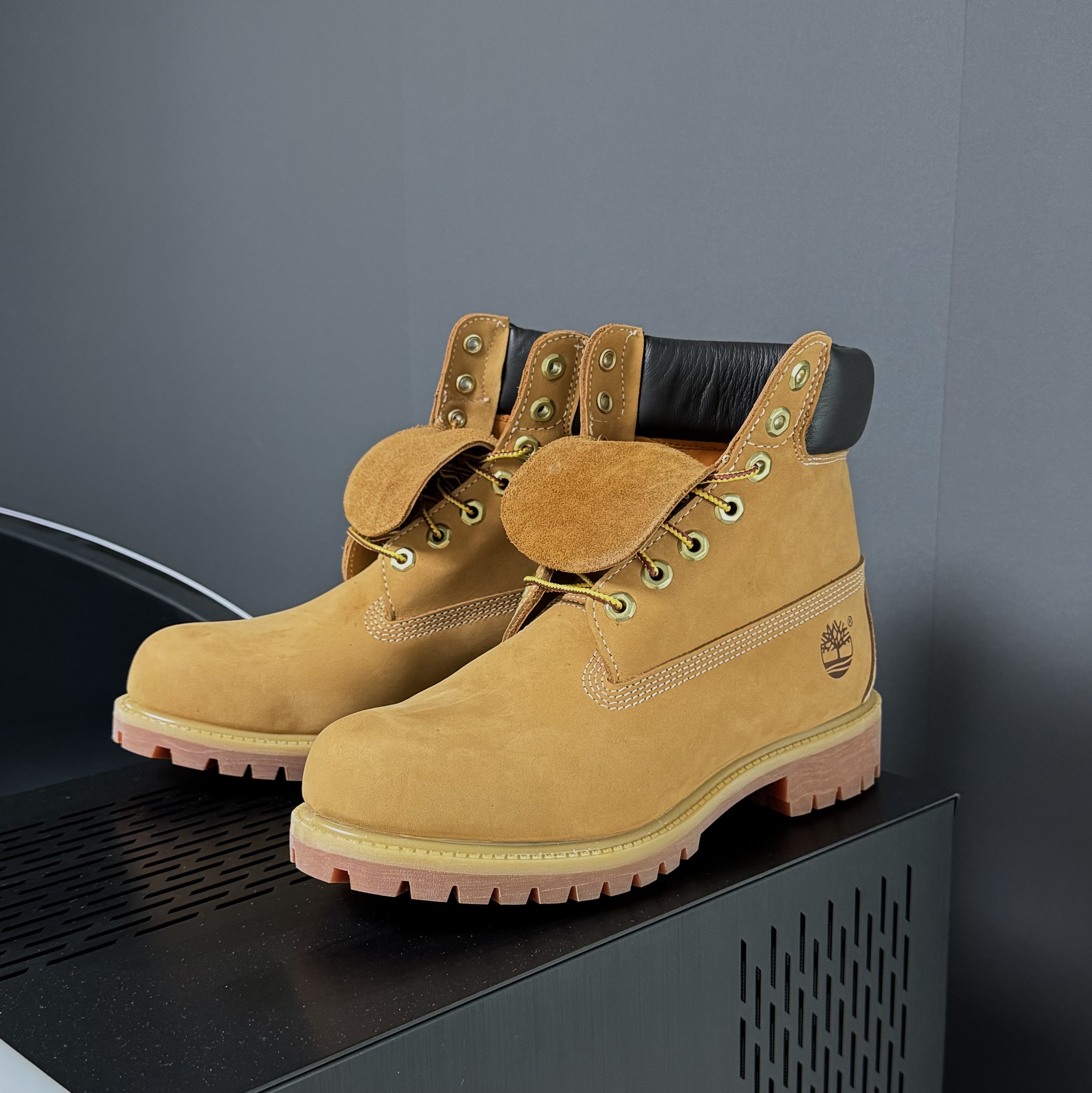 Timberland Premium 6 inch Waterproof Boot Wheat Nubuck - Wide 착용 스타일