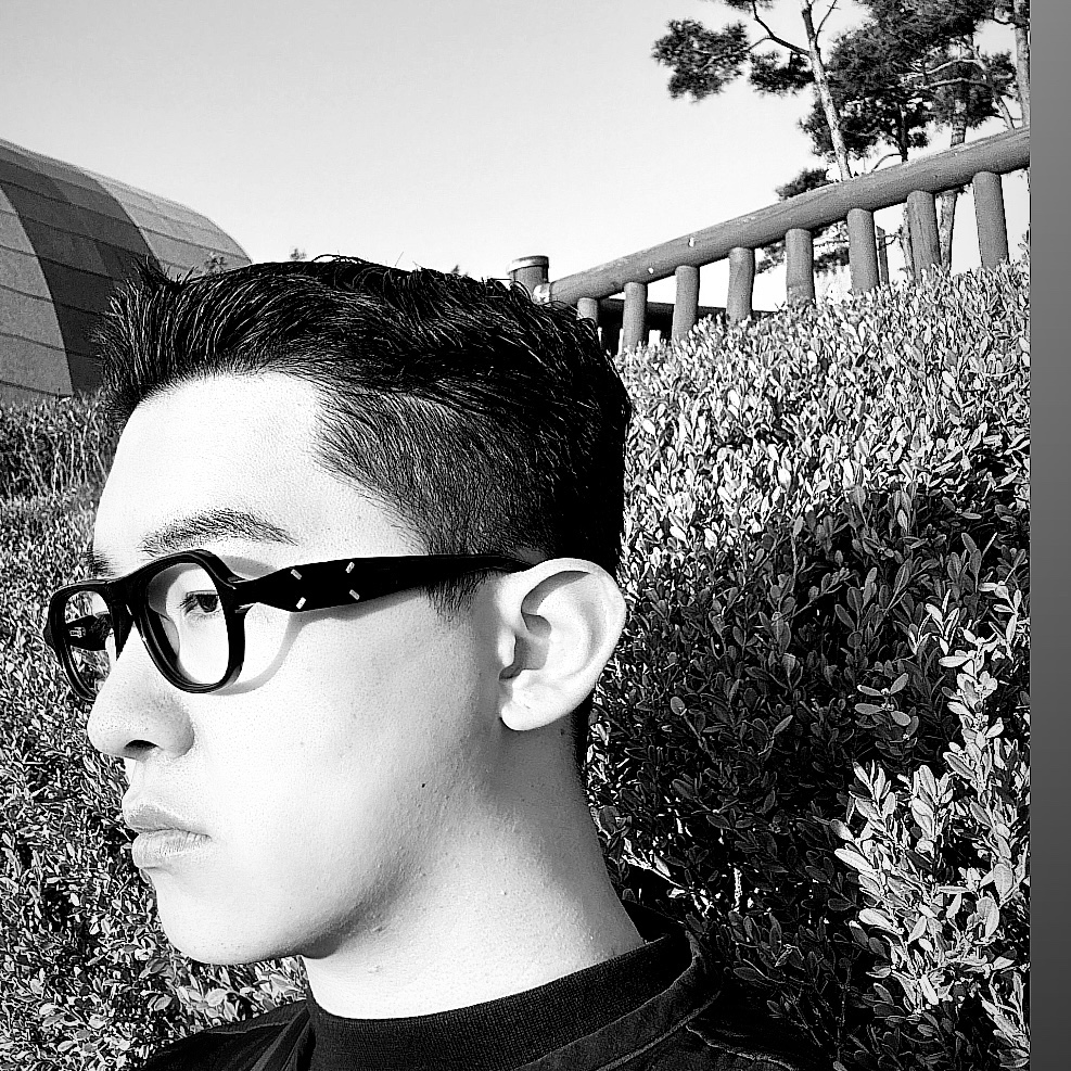 Gentle Monster x Maison Margiela MM113 Black Clear 착용 스타일