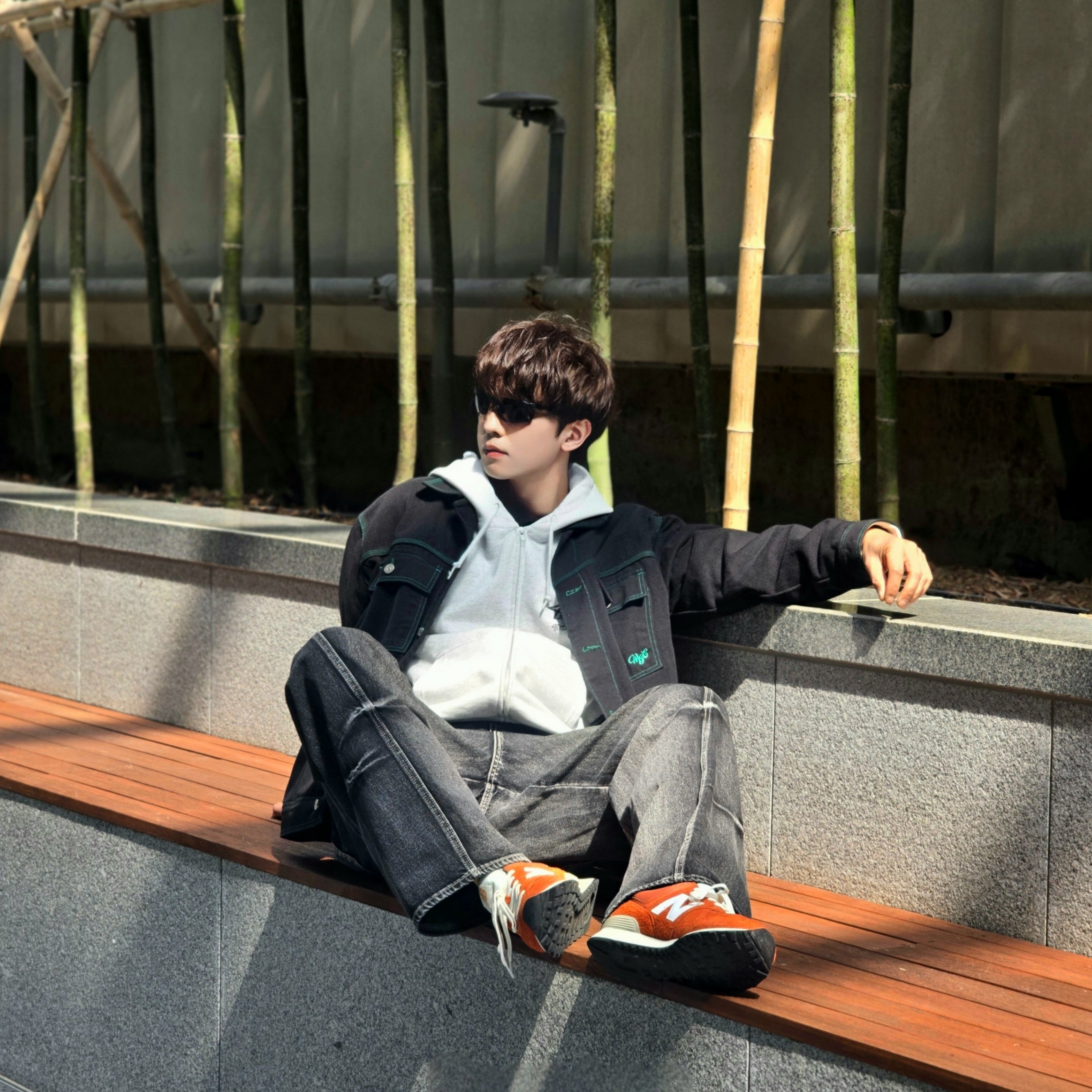 Stussy Stock DSM Ginza Zip Hoodie Ash Heather 2023, New Balance 574 Heritage Orange Burst White 착용 스타일 - 10