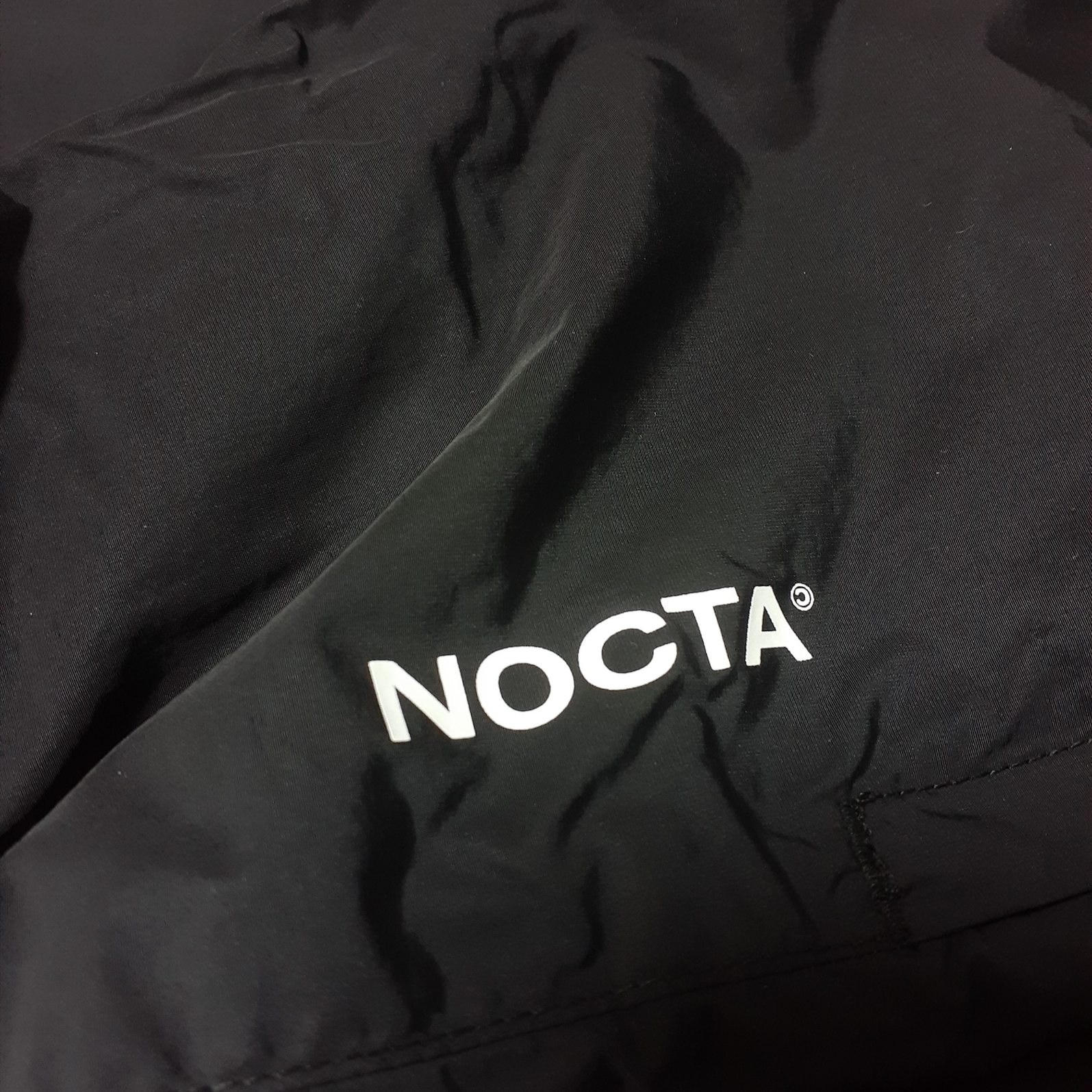 Nike x Drake Nocta Woven Track Pants Black (FN7668-010) 착용 스타일 - 1