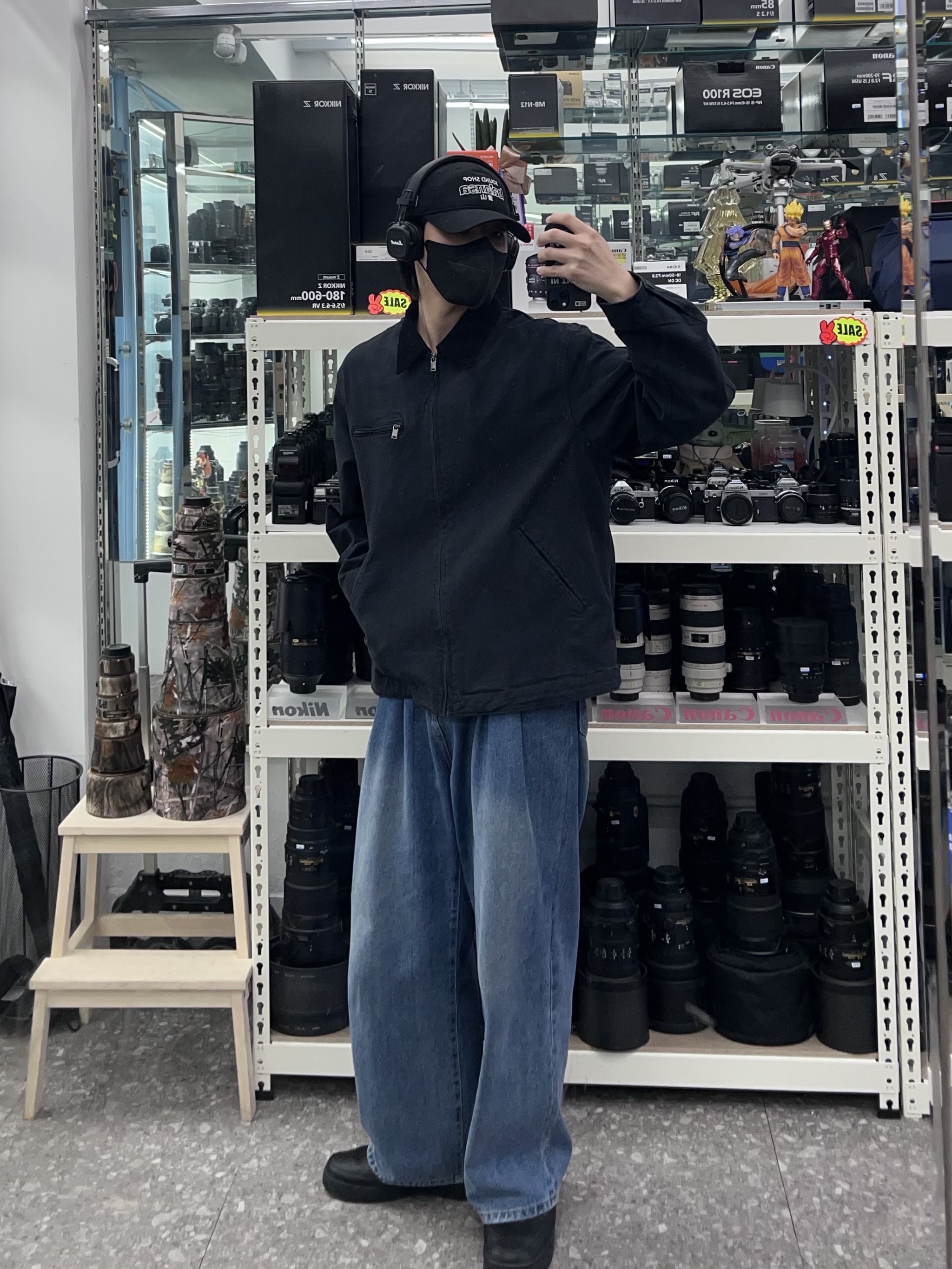 Nike Air Force 1 '07 Low Triple Black 착용 스타일
