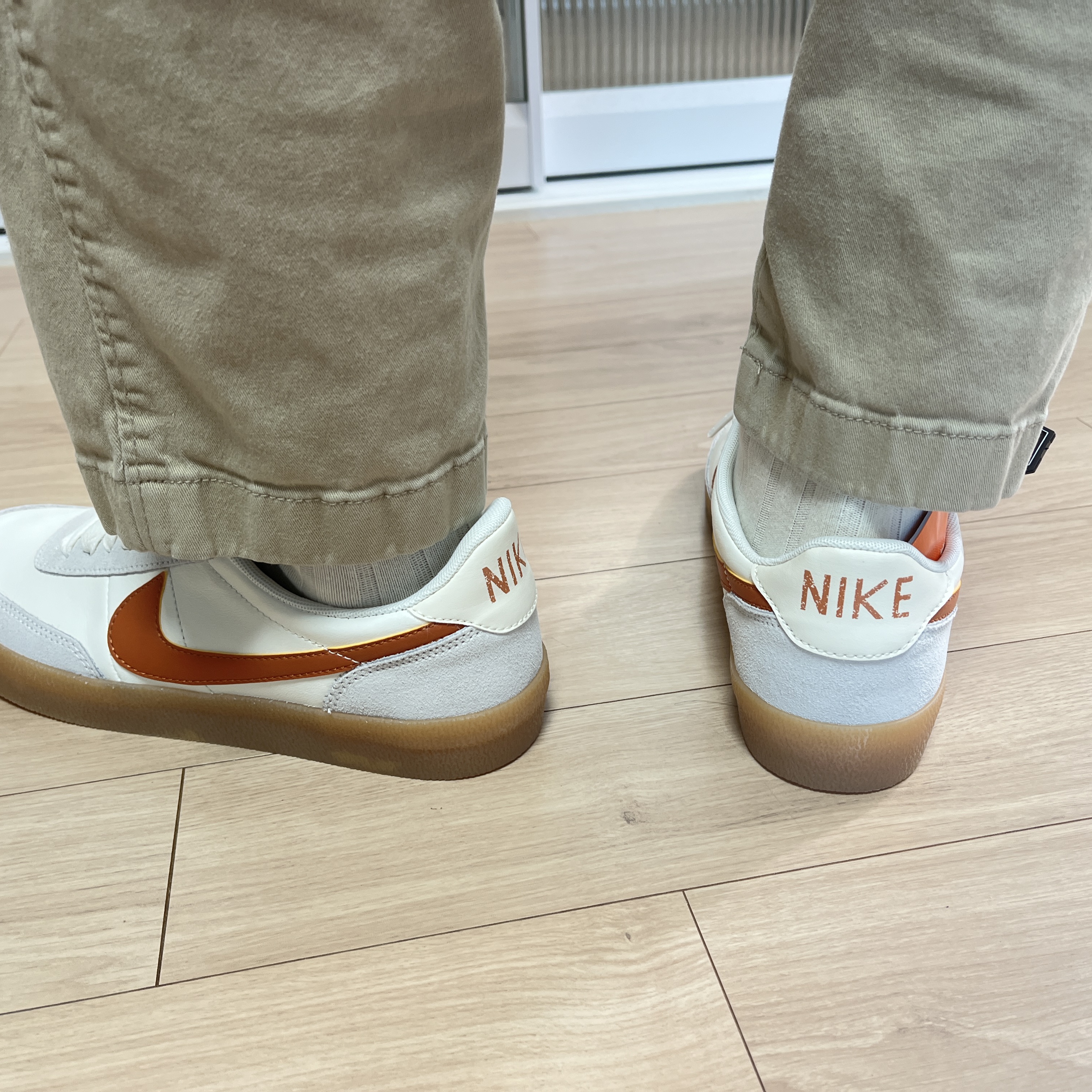 Nike Killshot 2 Leather Sail Desert Orange 착용 스타일 - 4