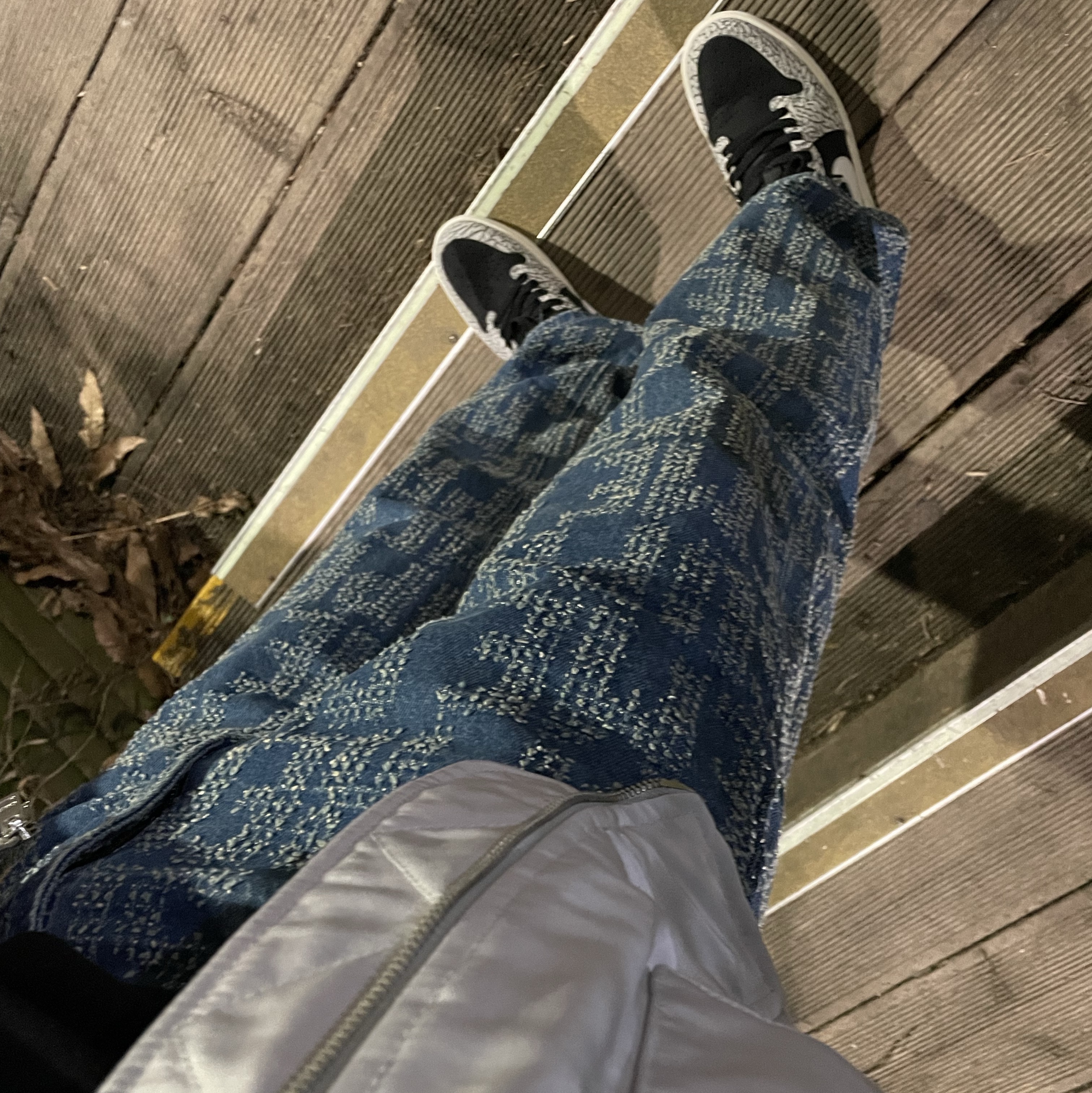 Jordan 1 Retro Low OG Black Cement, Supreme Needle Punch Regular Jean Washed Blue - 23FW 착용 스타일 - 3