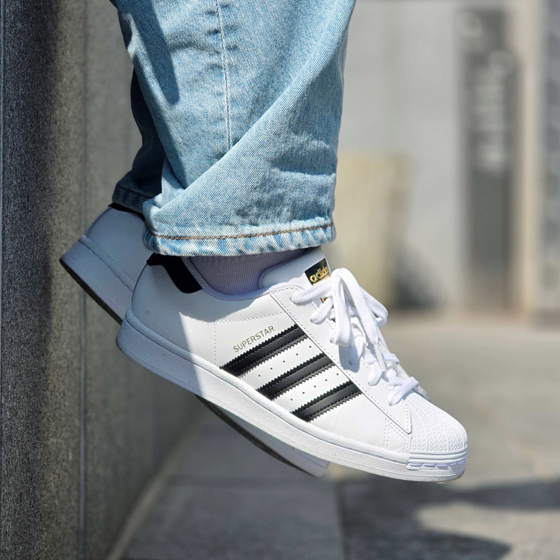 Adidas Superstar White Black, Adidas Superstar White Black 착용 스타일 - 3