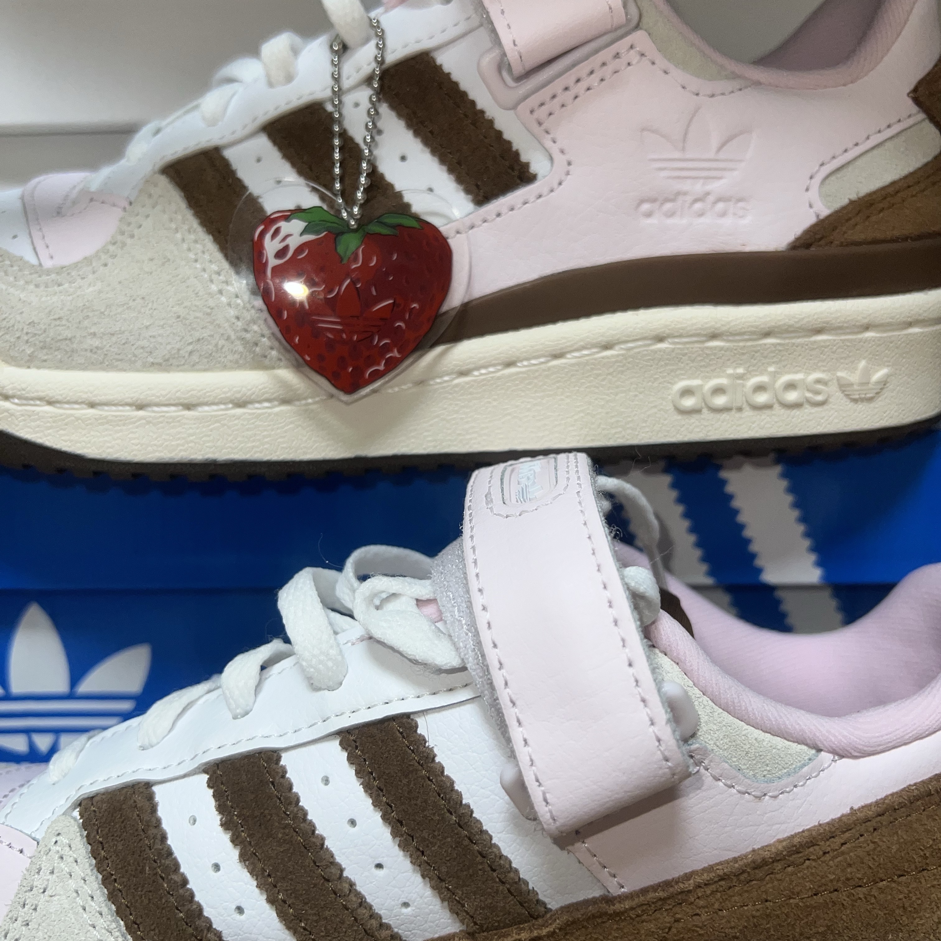 (W) Adidas Forum Low Cloud White Pantone 착용 스타일