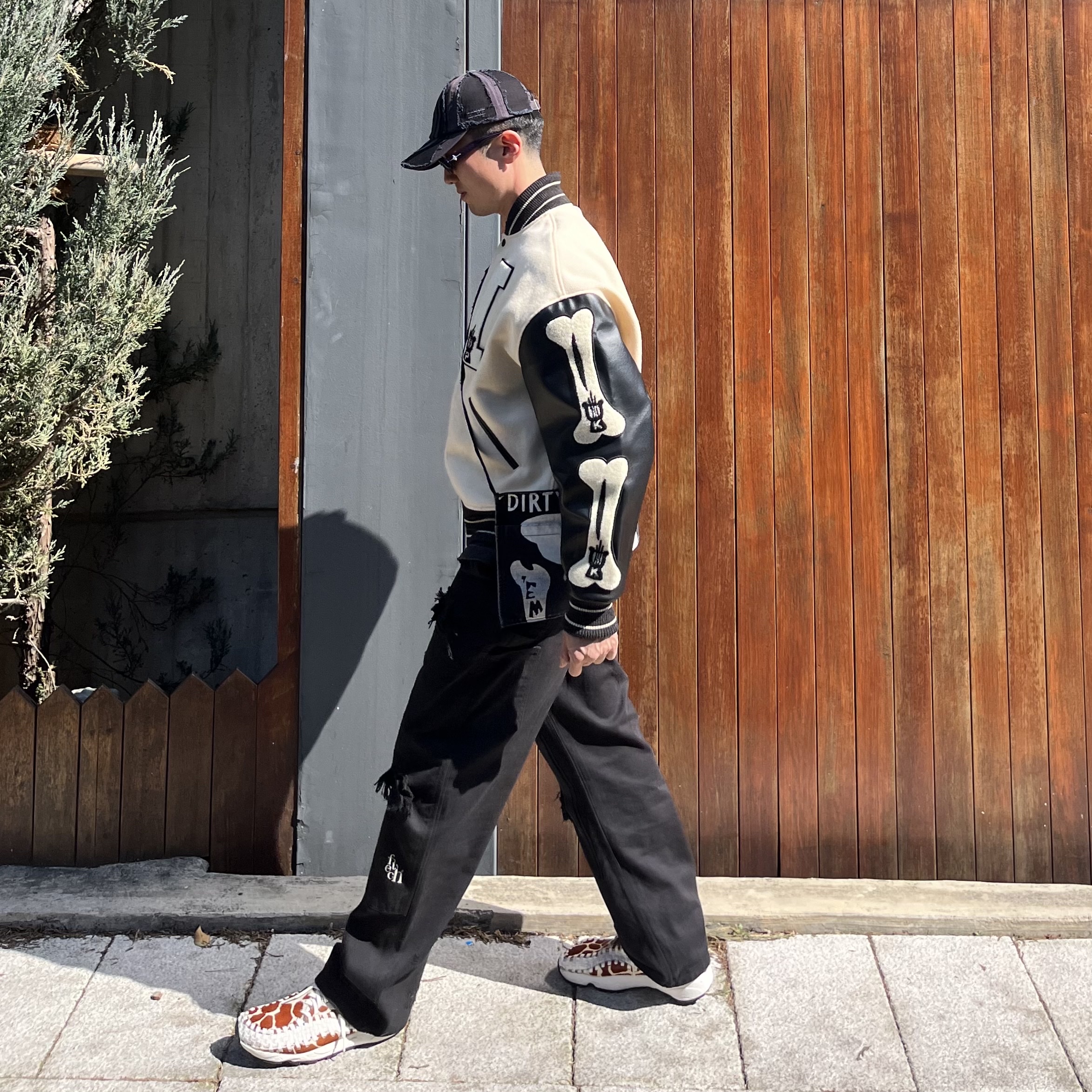 Kapital 40s Wool I-Five Varsity Jacket Kinari, (W) Nike Air Footscape Woven Natural and Brown 착용 스타일 - 1