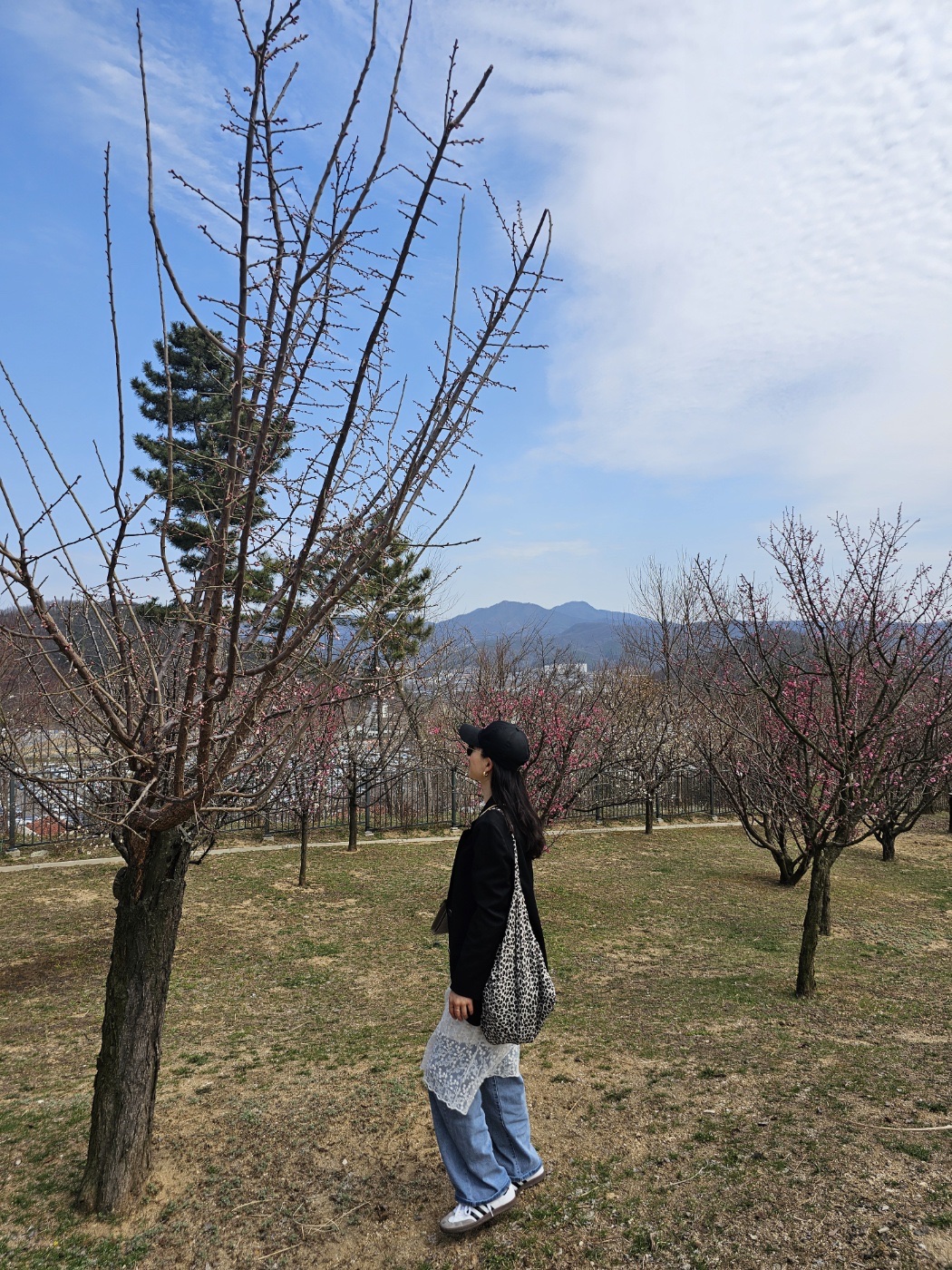 Adidas Samba Vegan White Black 착용 스타일 - 1