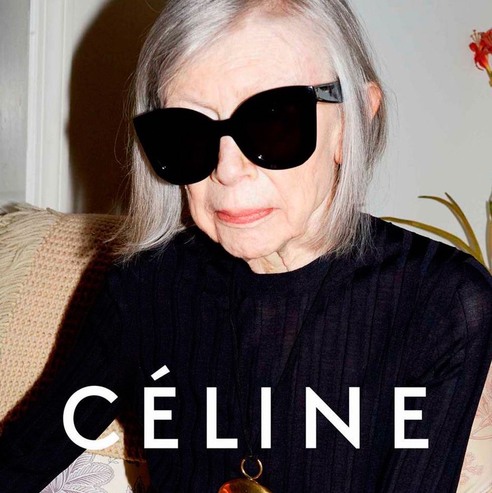 Celine Medium Ava Triomphe Bag in Triomphe Canvas Calfskin Tan 착용 스타일 - 6