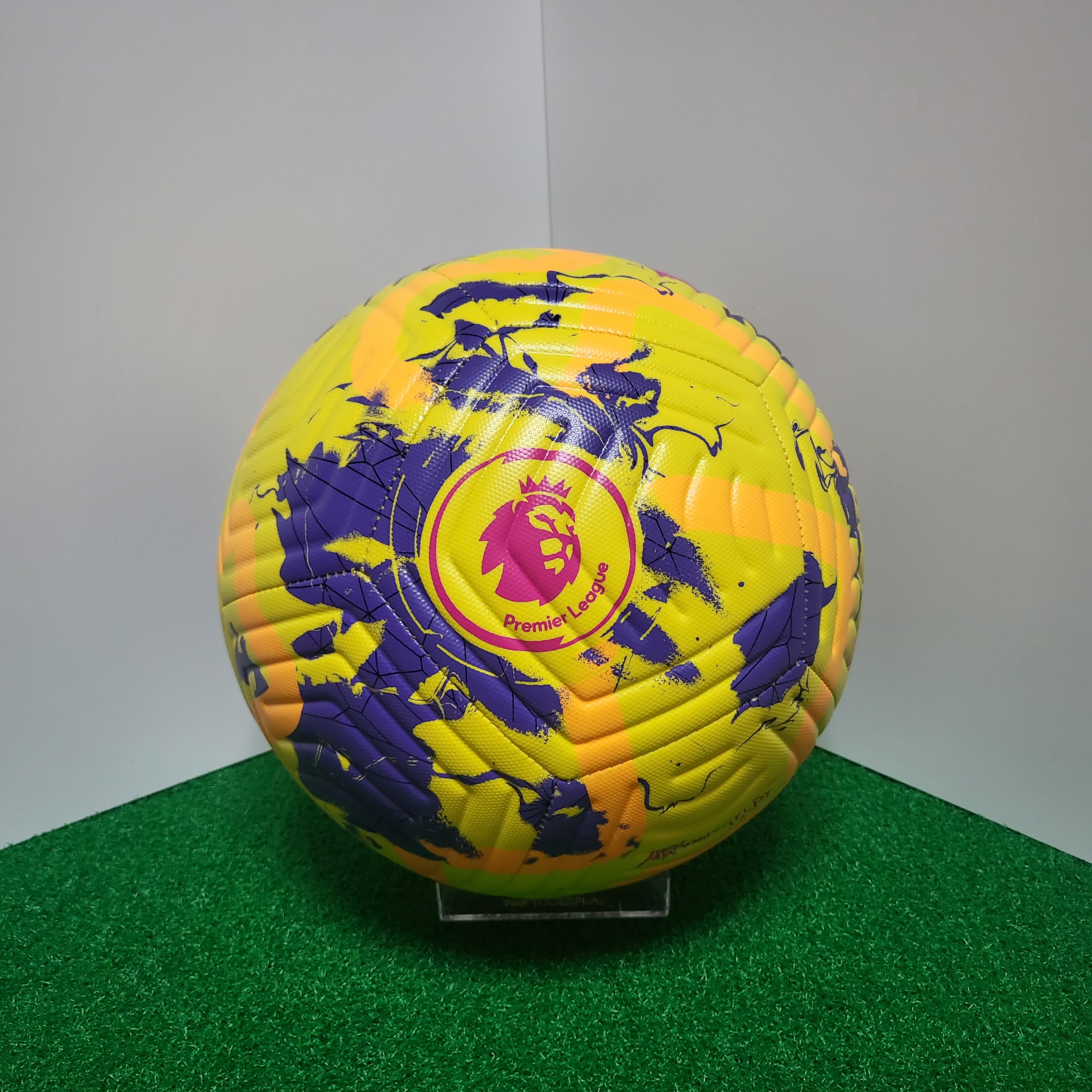 Nike Premier League 2023/24 Academy Football Yellow Purple 착용 스타일 - 2