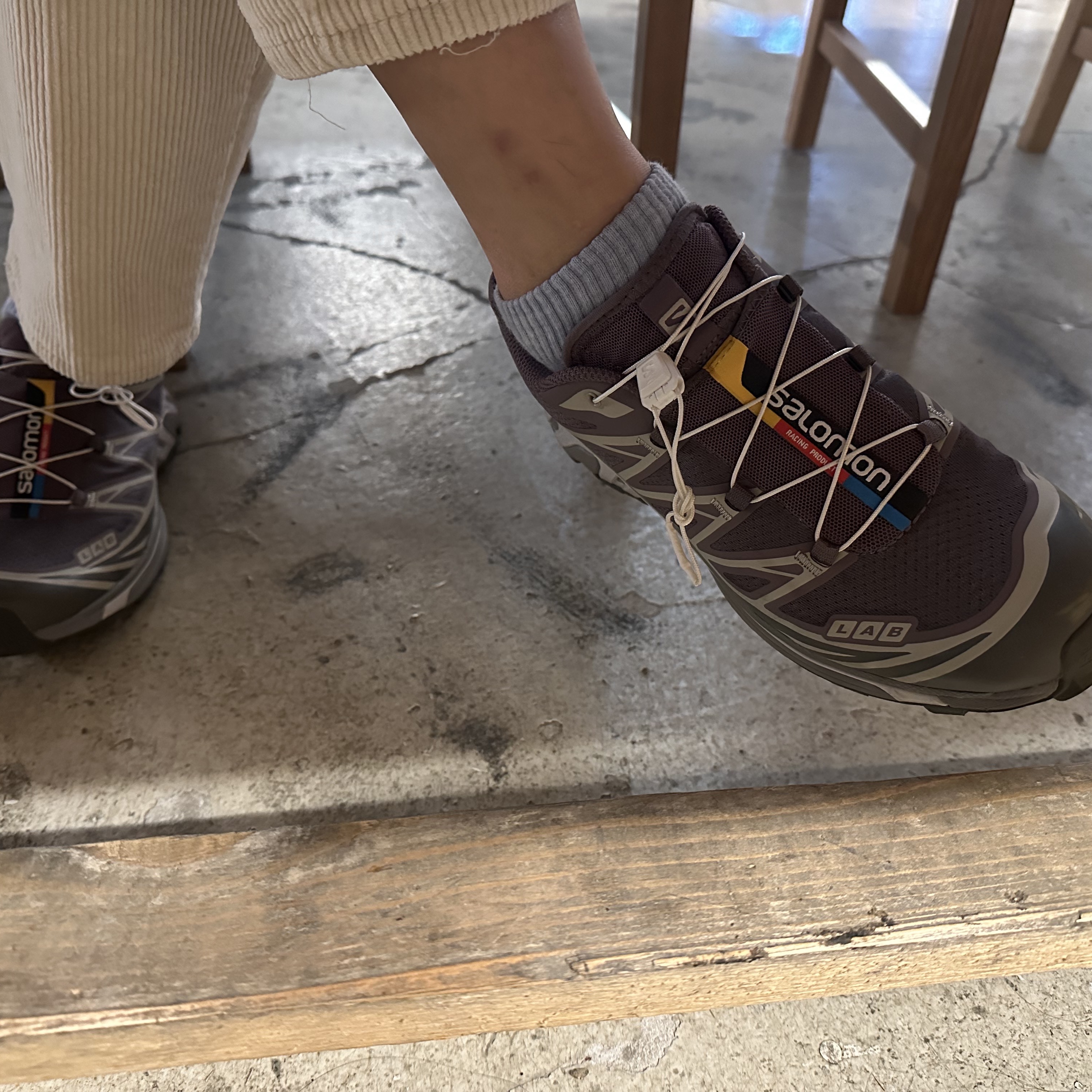 Salomon XT-6 Moonscape Plum Kitten 착용 스타일