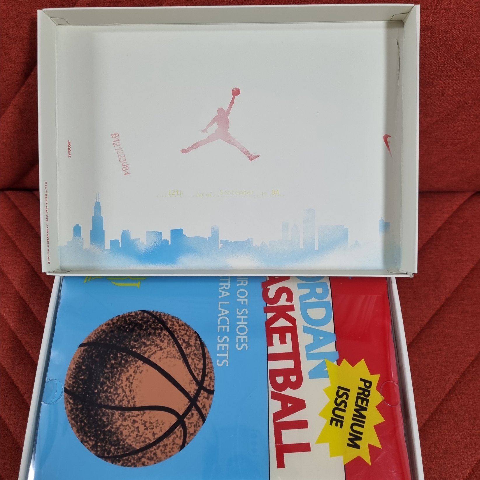 Jordan 1 x Trophy Room Retro Low OG SP Sail Varsity Red 착용 스타일 - 5