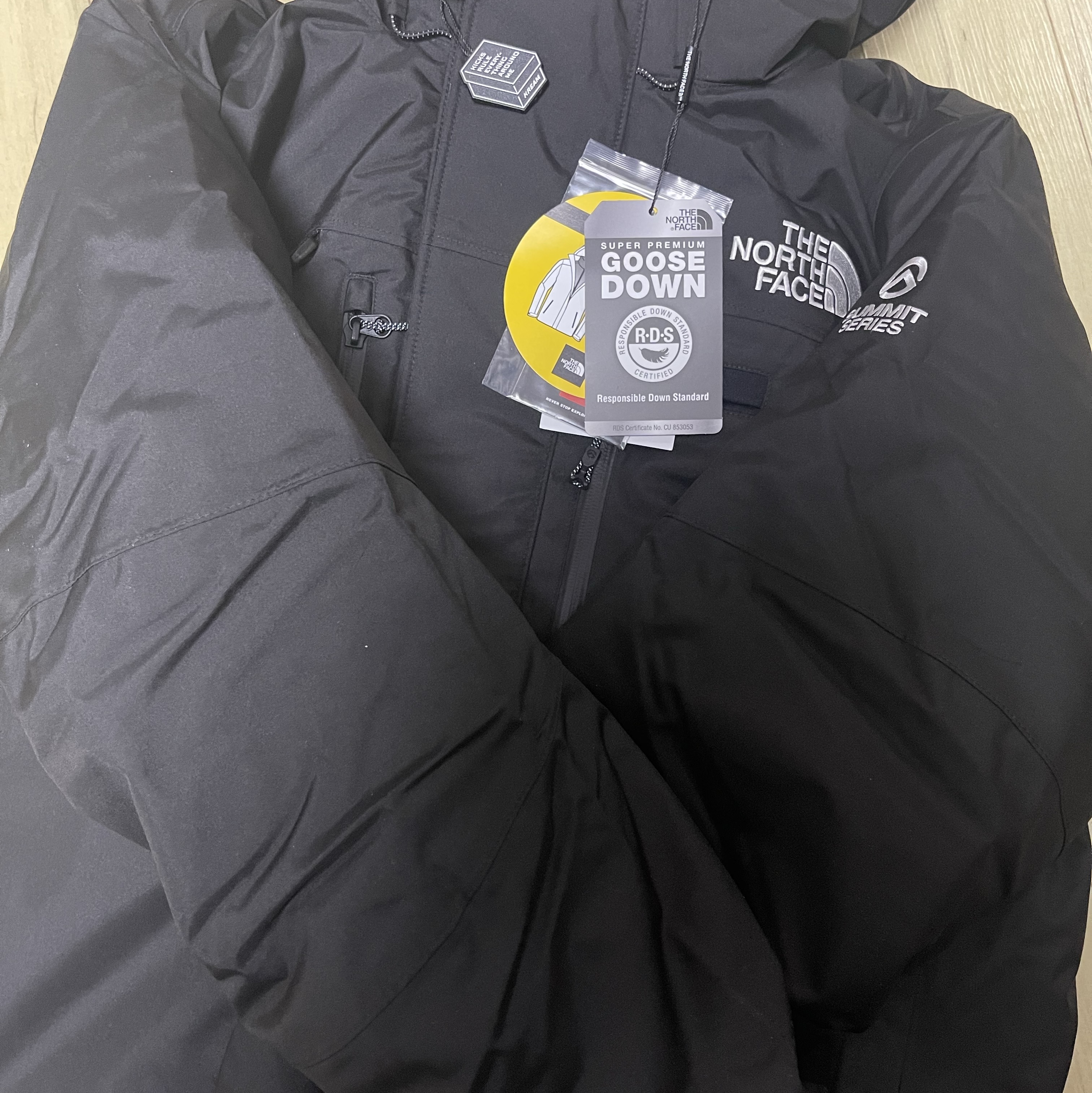 The North Face Himalayan Zip-In Parka Black 착용 스타일