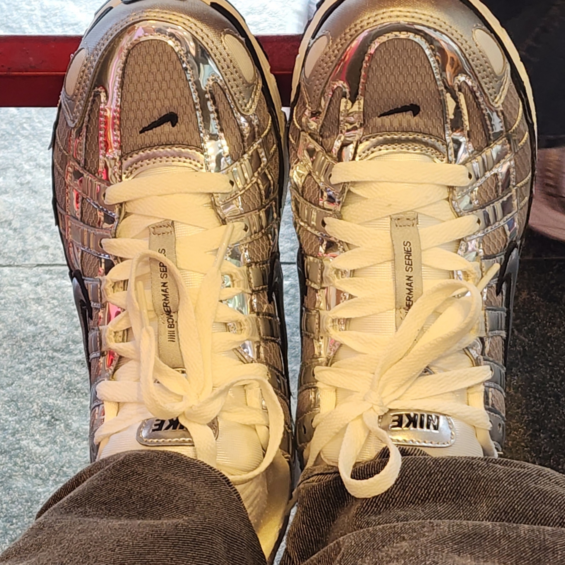 Nike P-6000 Metallic Silver 착용 스타일