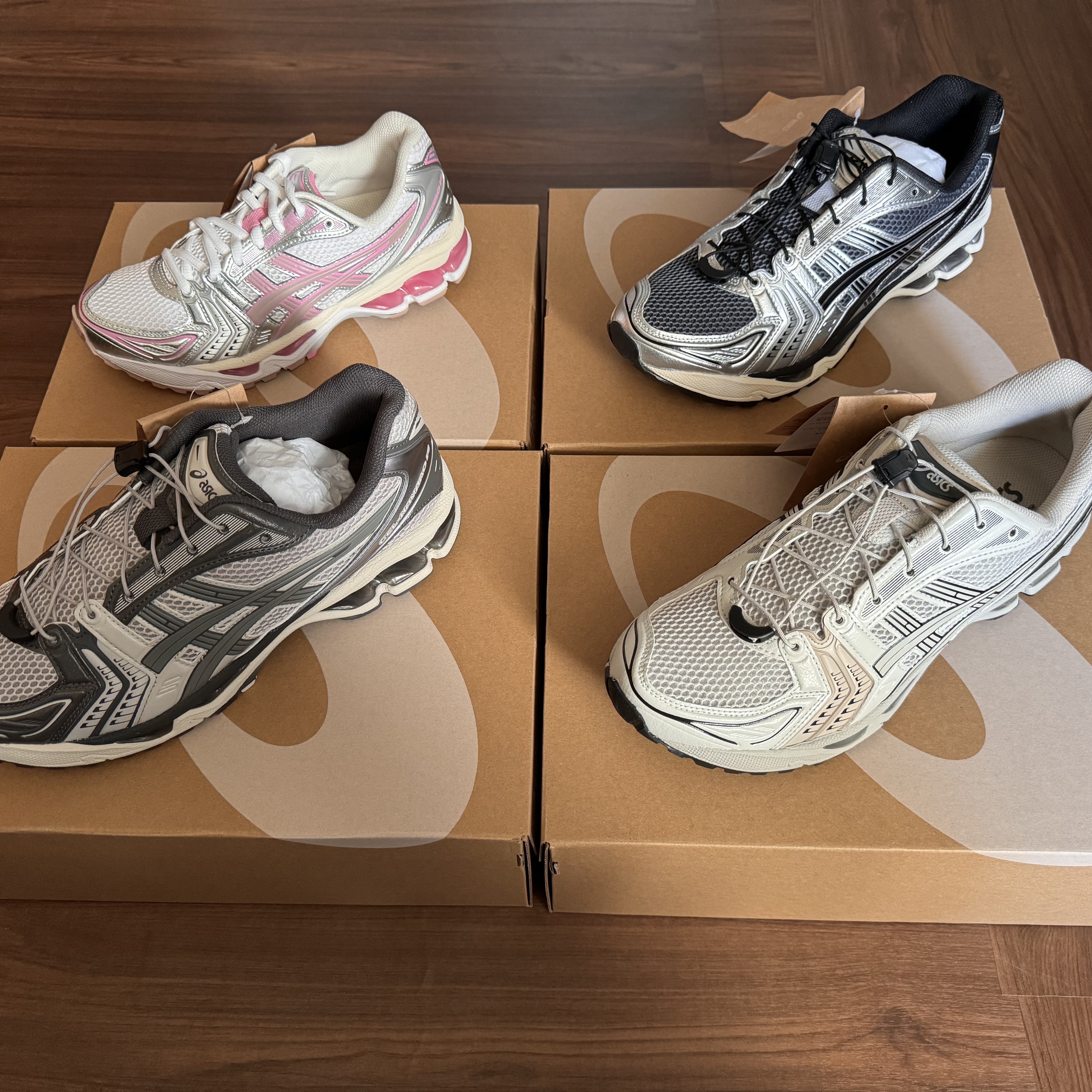 Asics Unlimited Gel-Kayano 14 Carrier Grey Black, Asics Unlimited Gel-Kayano 14 Oyster Grey Clay Grey 착용 스타일