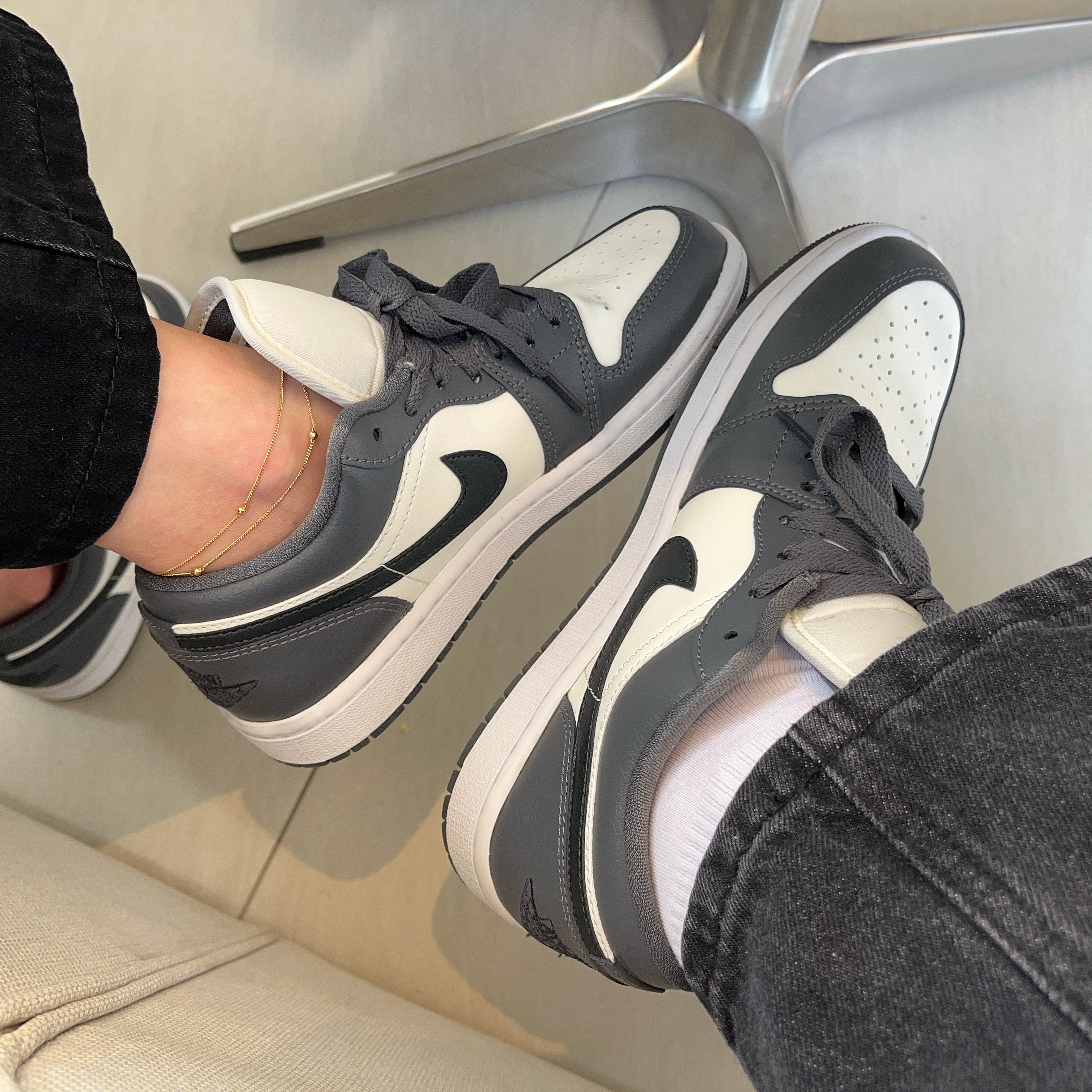 (W) Jordan 1 Low Sail Dark Grey 착용 스타일