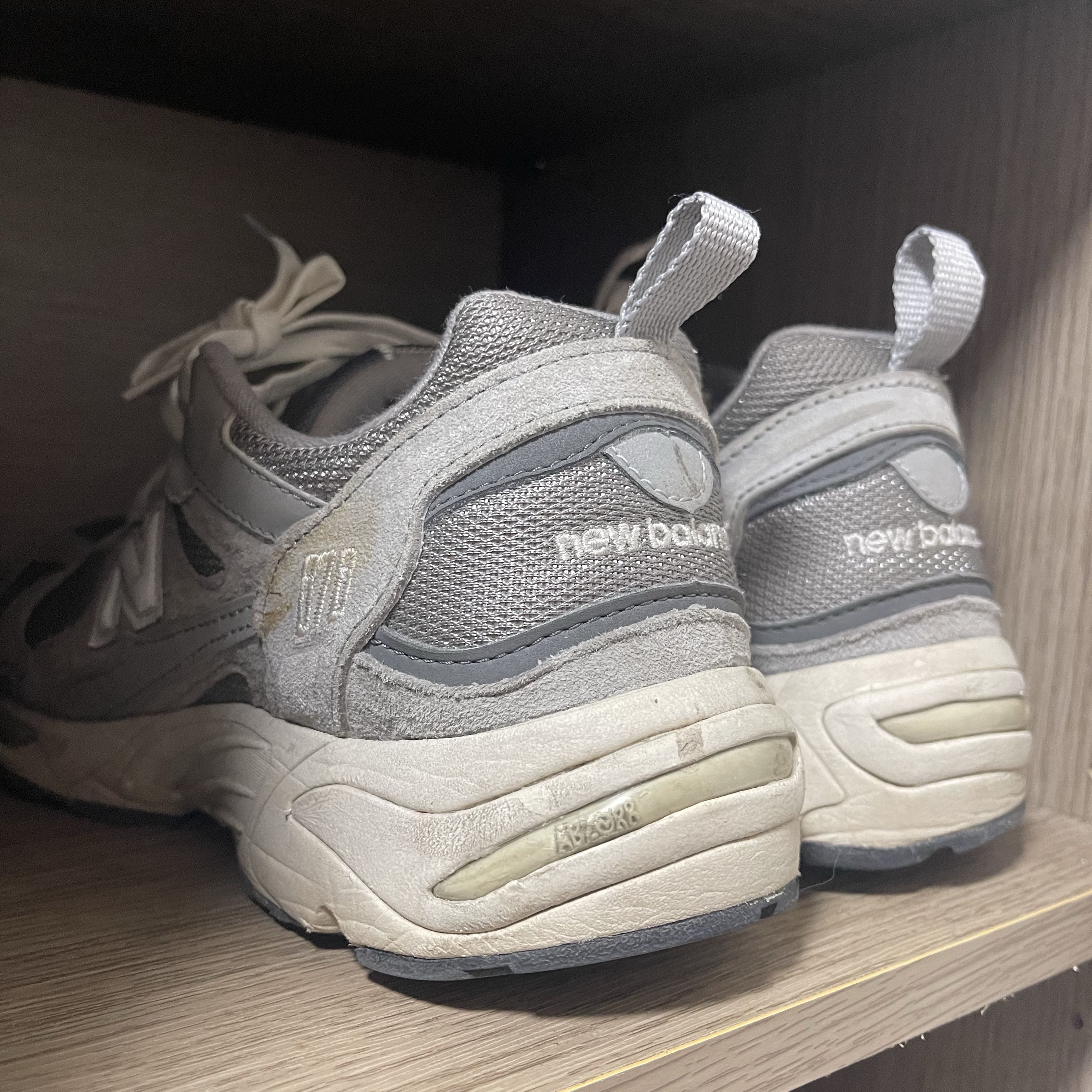 New Balance 878 Gray 착용 스타일