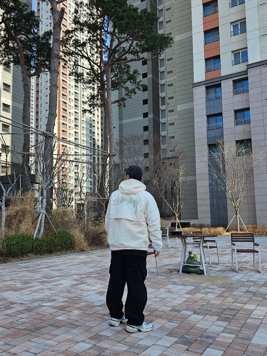 Supreme x Stone Island Camp Cap Black - 23FW, Stussy Wave Dye Beach Shell Jacket Bone 착용 스타일 - 1