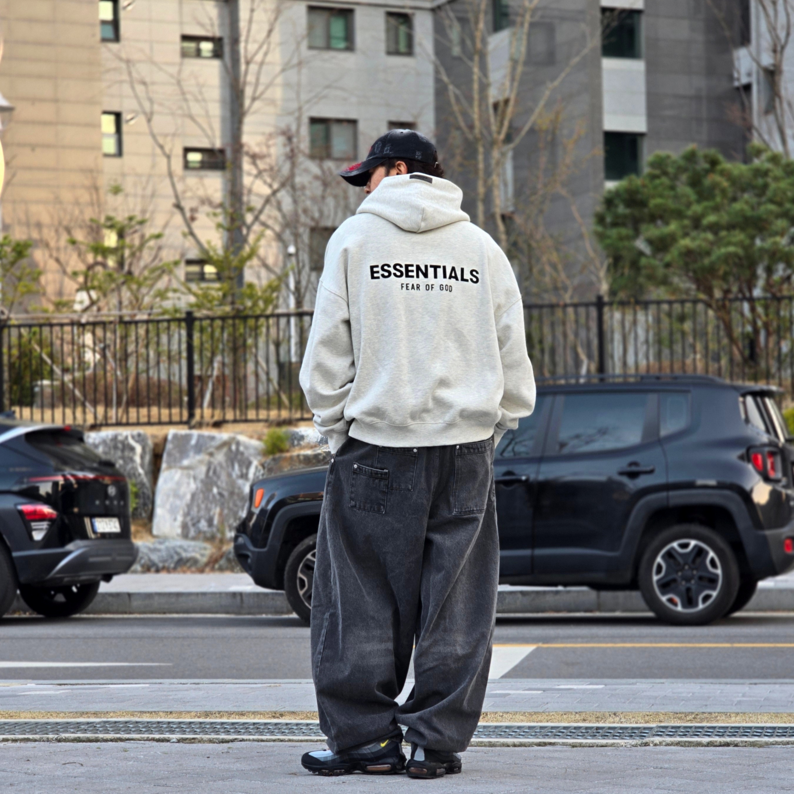 Essentials The Core Collection Hoodie Light Oatmeal, Nike Air Max 95 Wolf Grey Yellow Strike 착용 스타일 - 3