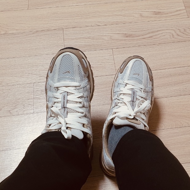 Nike P-6000 PRM Hangul Day Photon Dust Khaki 착용 스타일