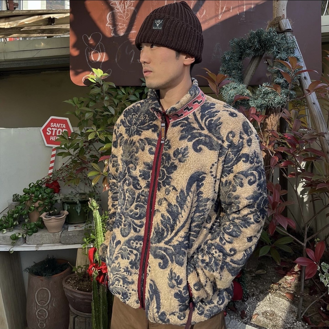 Kapital Damask Pattern Maria Fleece Zip Blouson Beige 착용 스타일 - 3