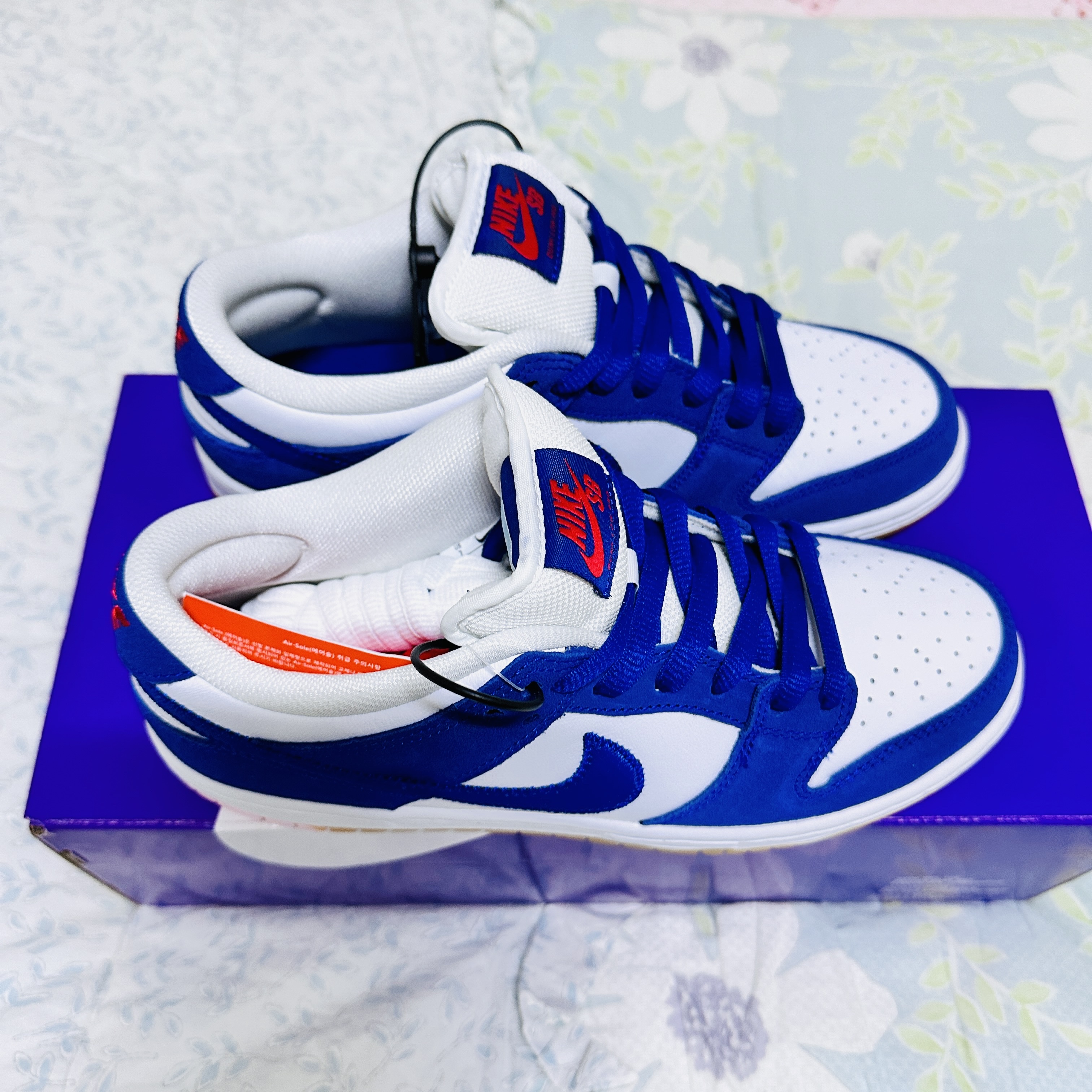 Nike SB Dunk Low Pro Premium Deep Royal Blue 착용 스타일 - 4