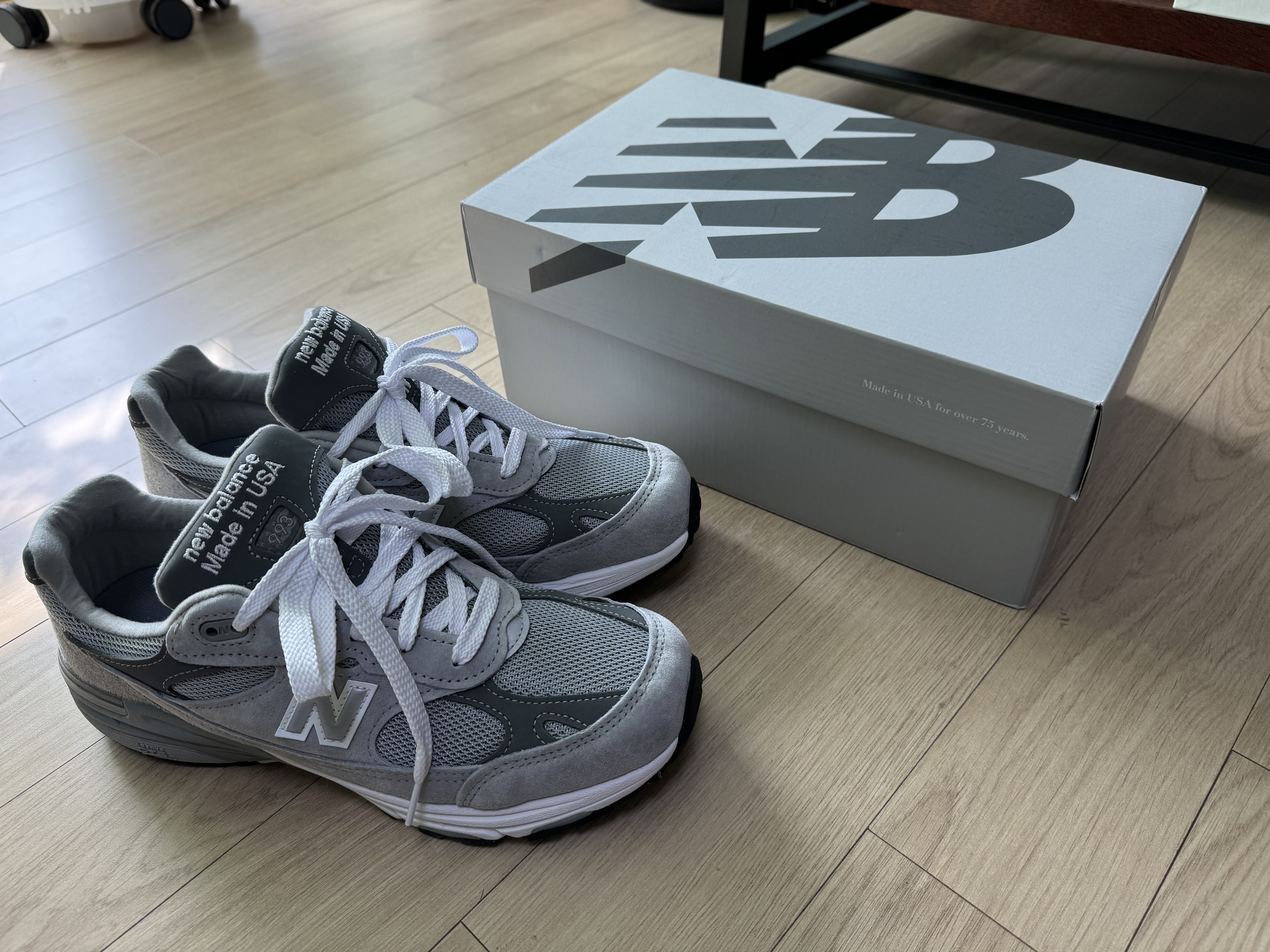 (W) New Balance 993 Made in USA Grey - B Standard 착용 스타일
