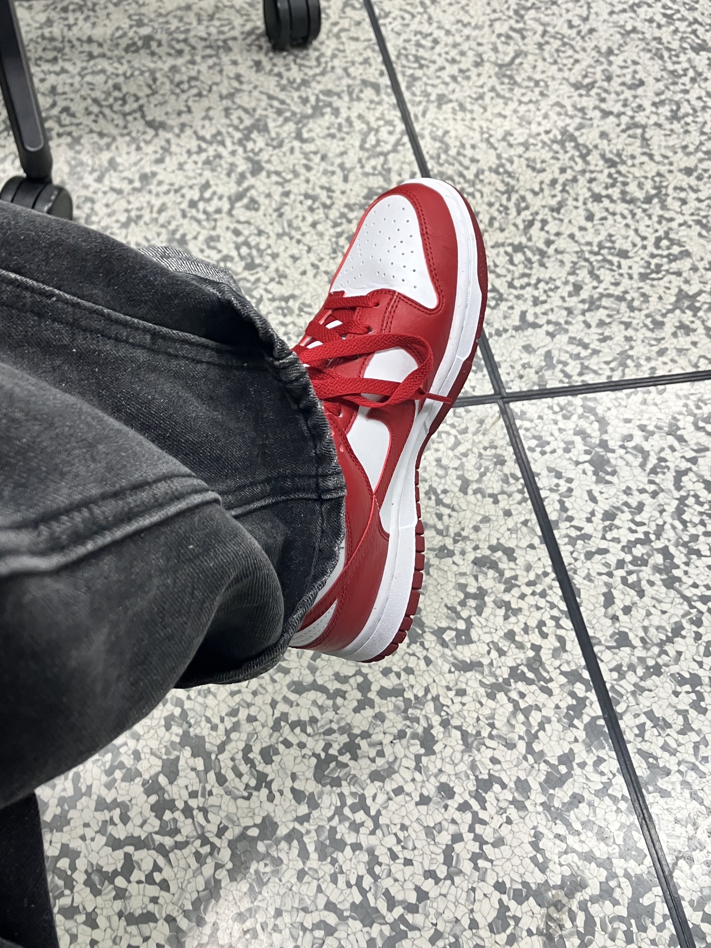 (W) Nike Dunk Low Next Nature Gym Red 착용 스타일 - 2