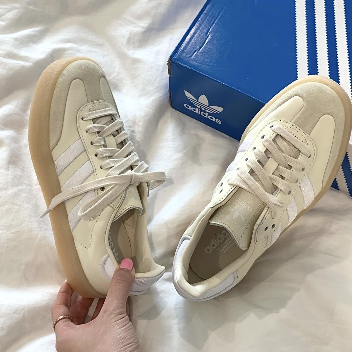 (W) Adidas Sambae Wonder White Silver Metallic 착용 스타일 - 2