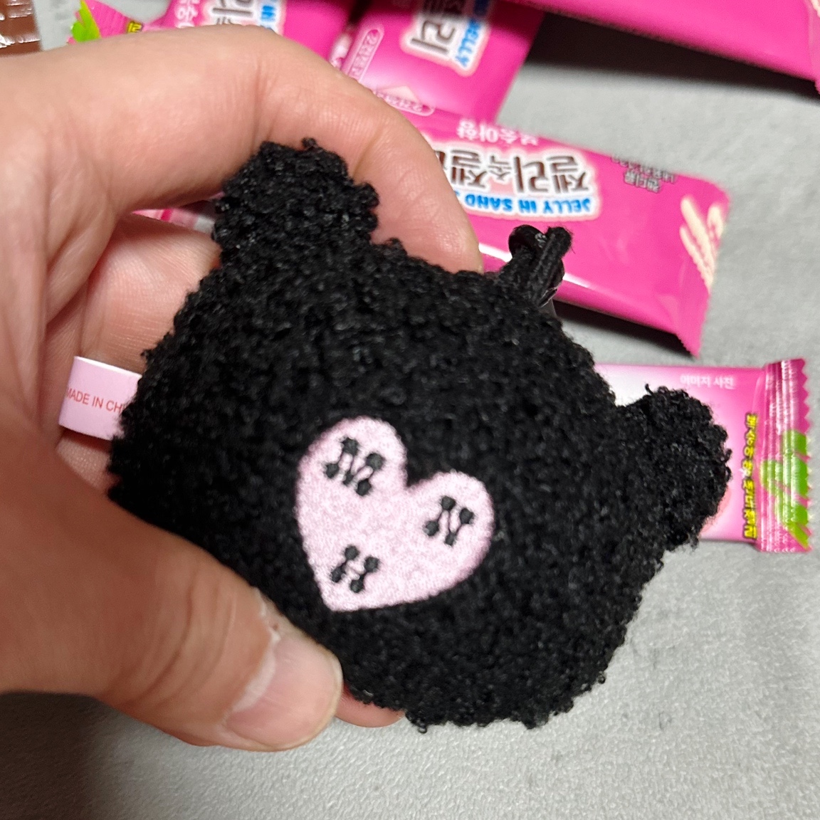 Monamhee Pouch Black 착용 스타일 - 5