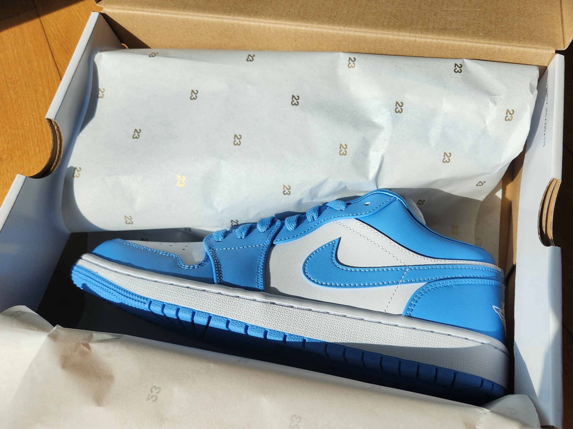 (W) Jordan 1 Low UNC University Blue 착용 스타일