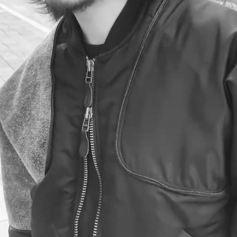 Kapital Ma-1 Nylon X Crack Leather Siamese Bomber Jacket Black 착용 스타일 - 2