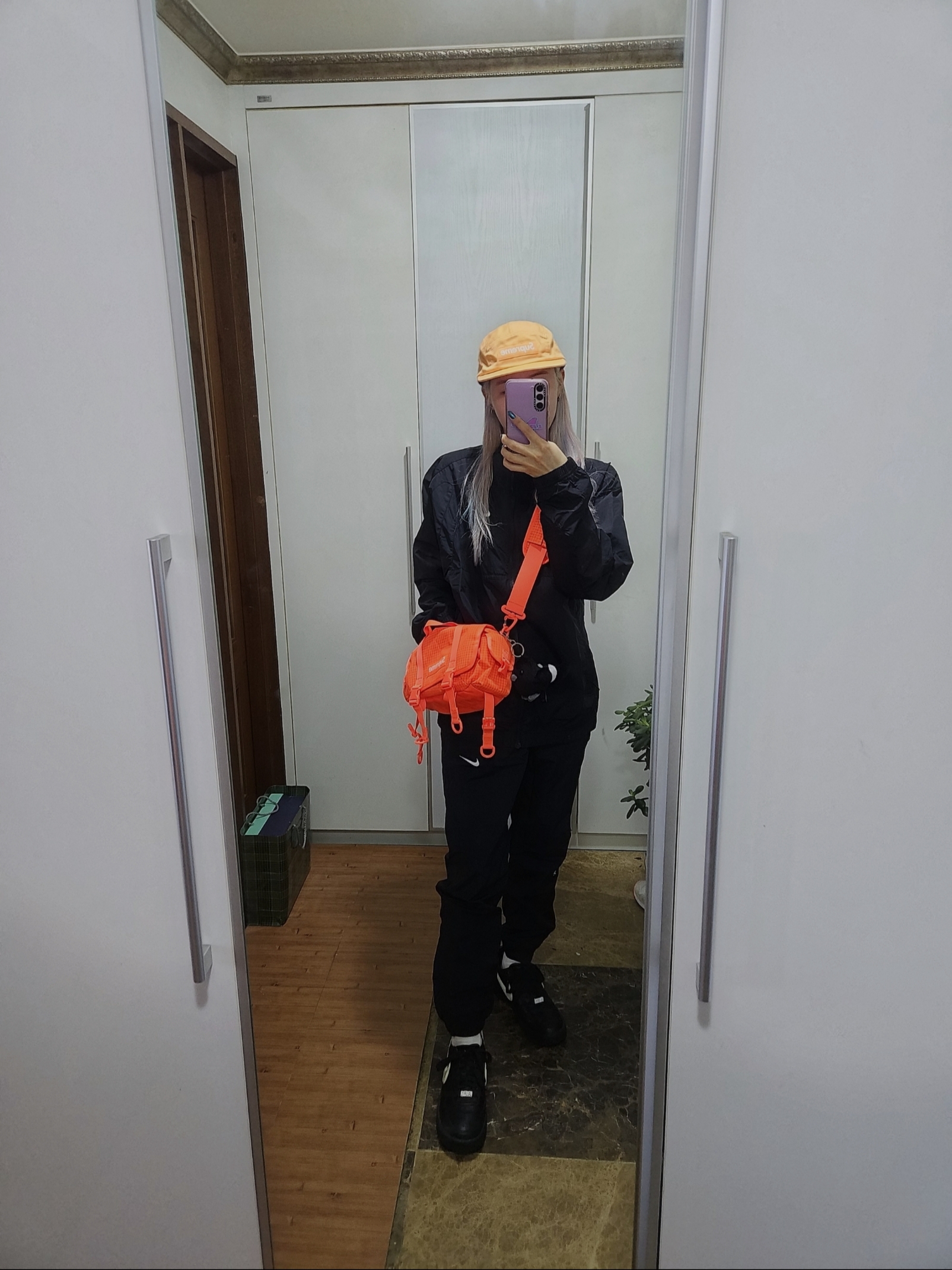 Nike x Drake Nocta Woven Track Pants Black (FN7668-010), Nike x Drake Nocta Nylon Track Jacket Black (FN7666-010) 착용 스타일 - 3