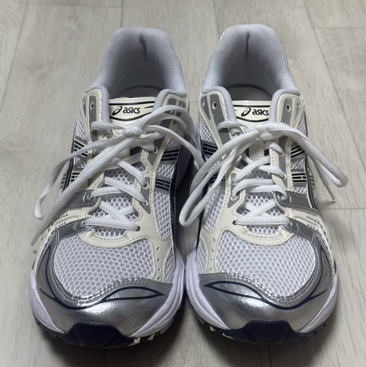 (W) Asics Gel-Kayano 14 White Midnight 착용 스타일