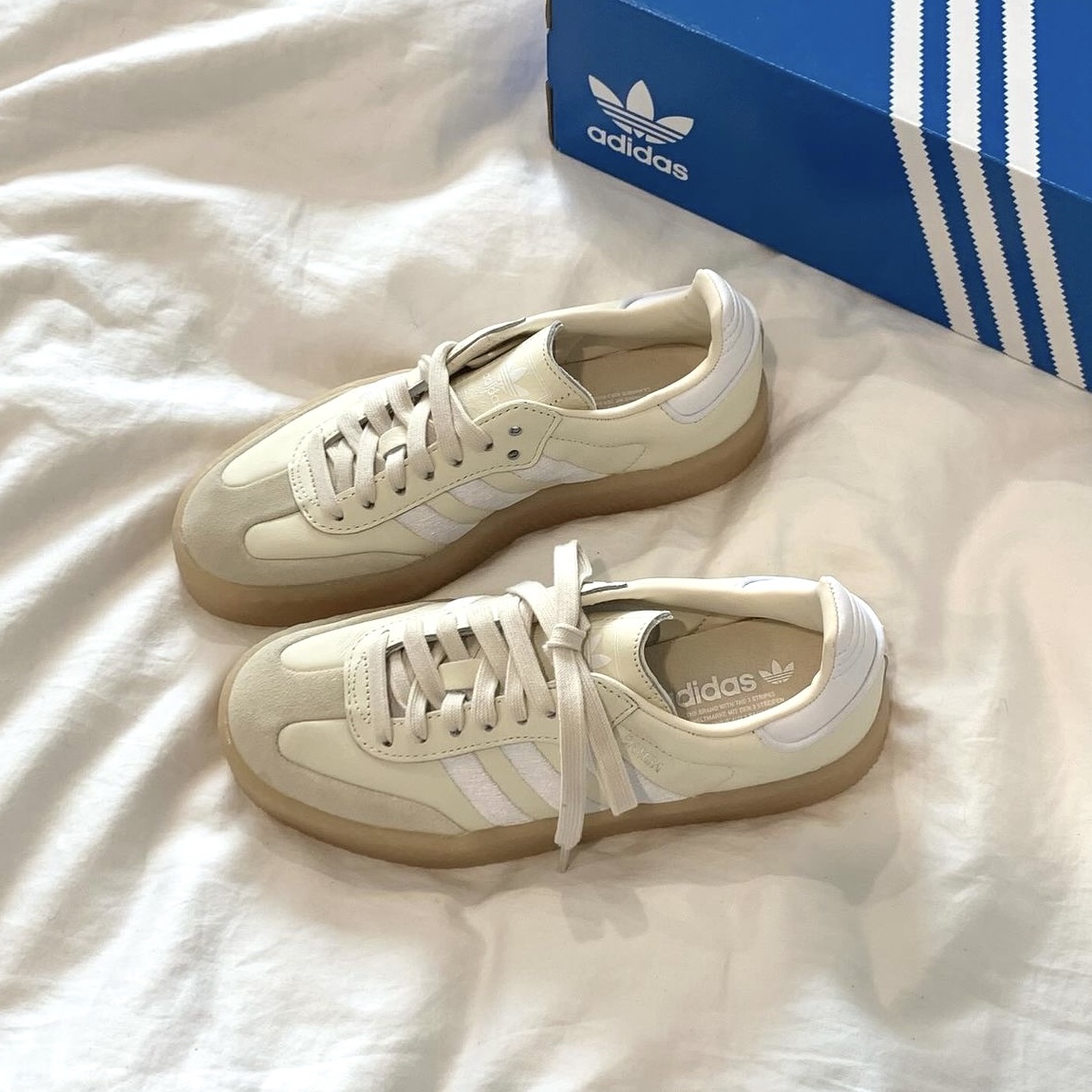 (W) Adidas Sambae Wonder White Silver Metallic 착용 스타일 - 1