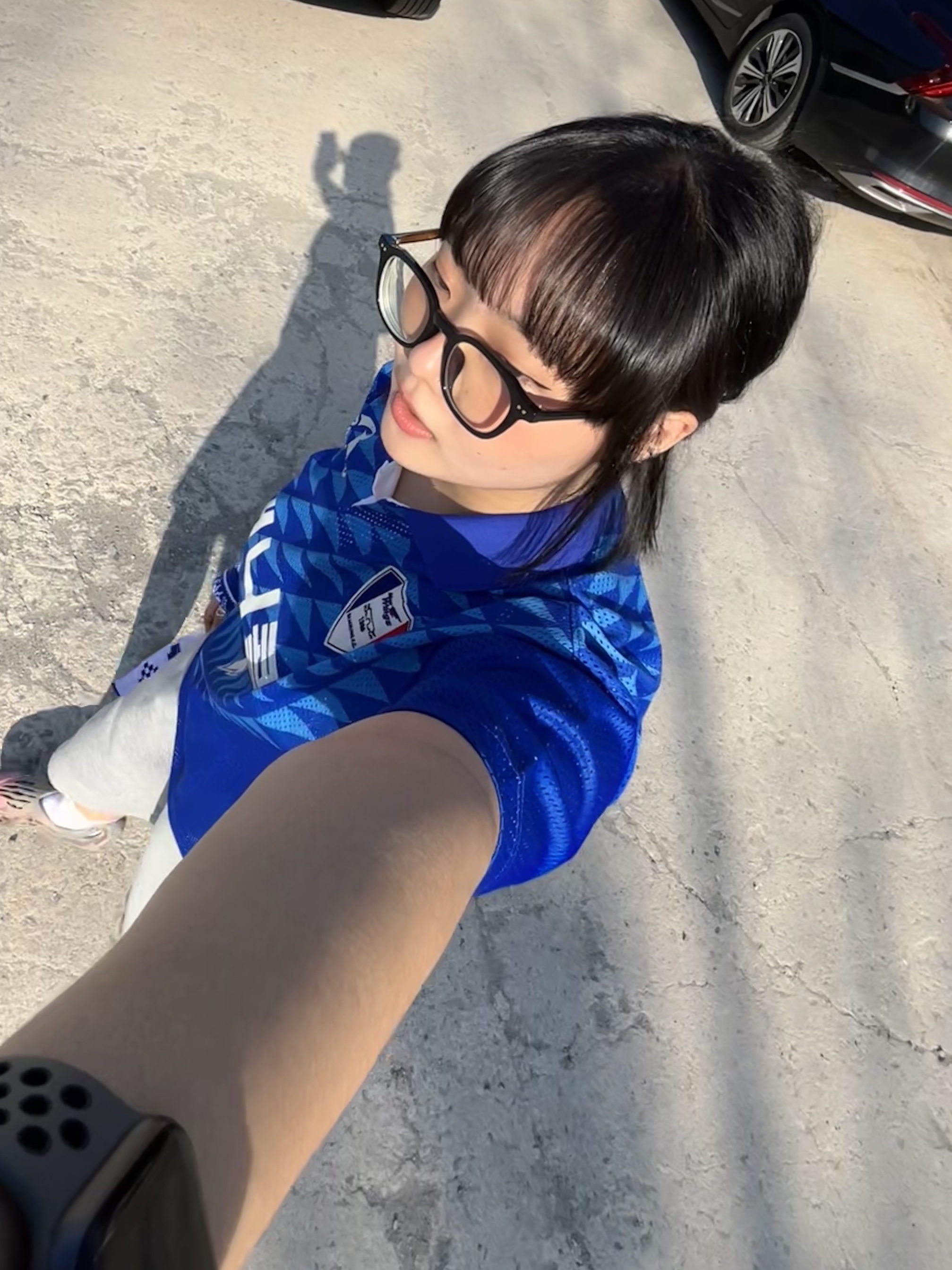 Adidas Yeezy Foam RNNR MX Sand Grey 착용 스타일 - 5