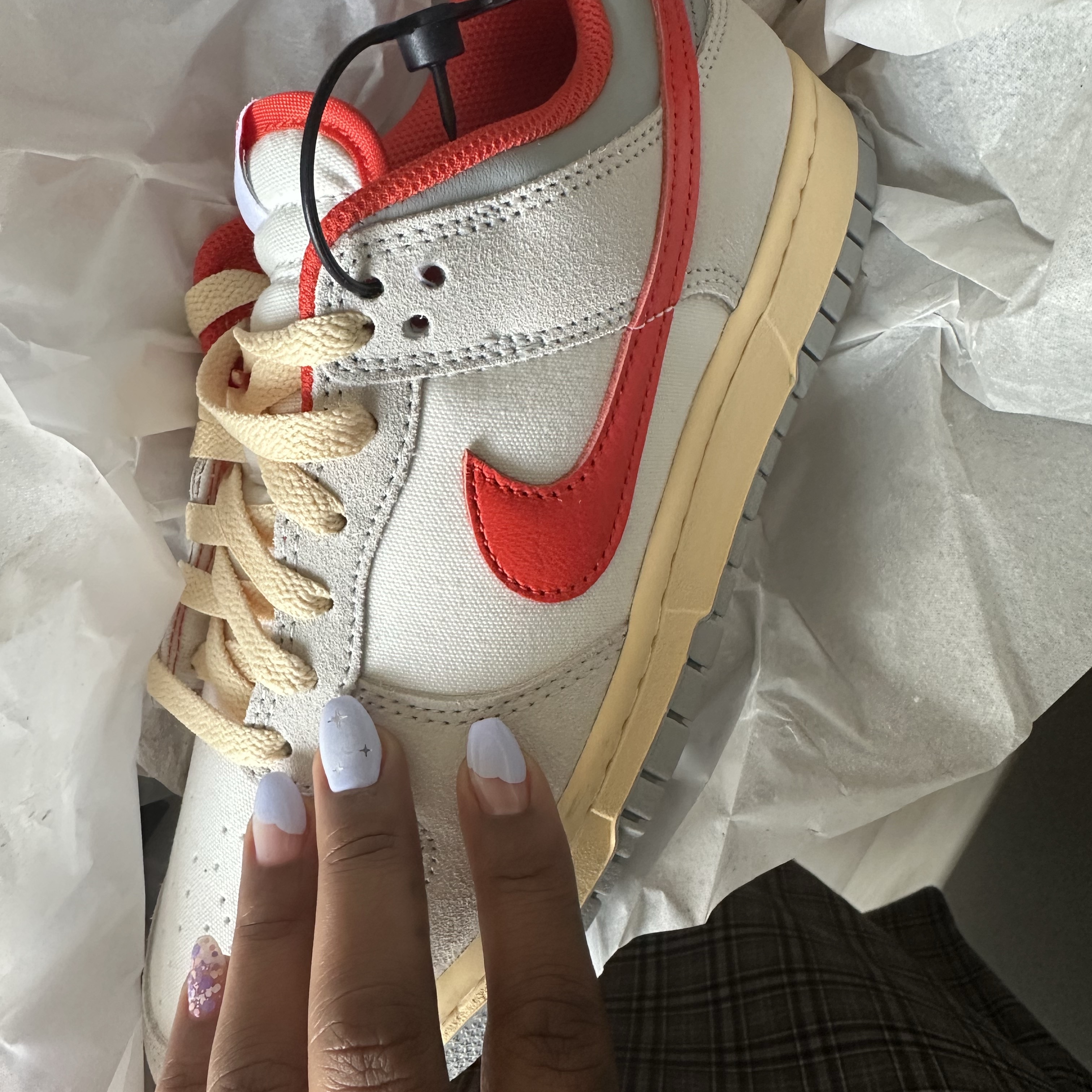 Nike Dunk Low Sail Picante Red 착용 스타일 - 2
