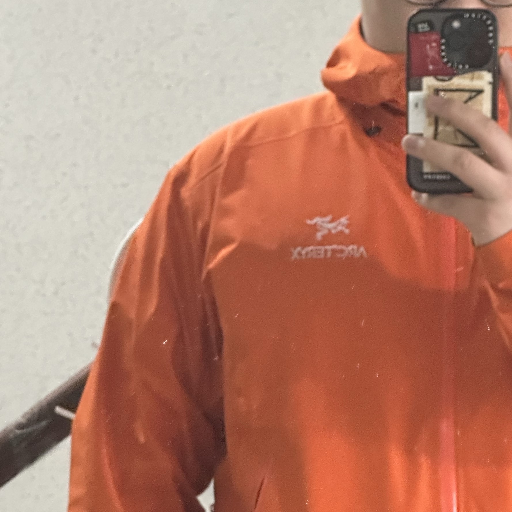 Arc'teryx Beta LT Jacket Phenom 착용 스타일
