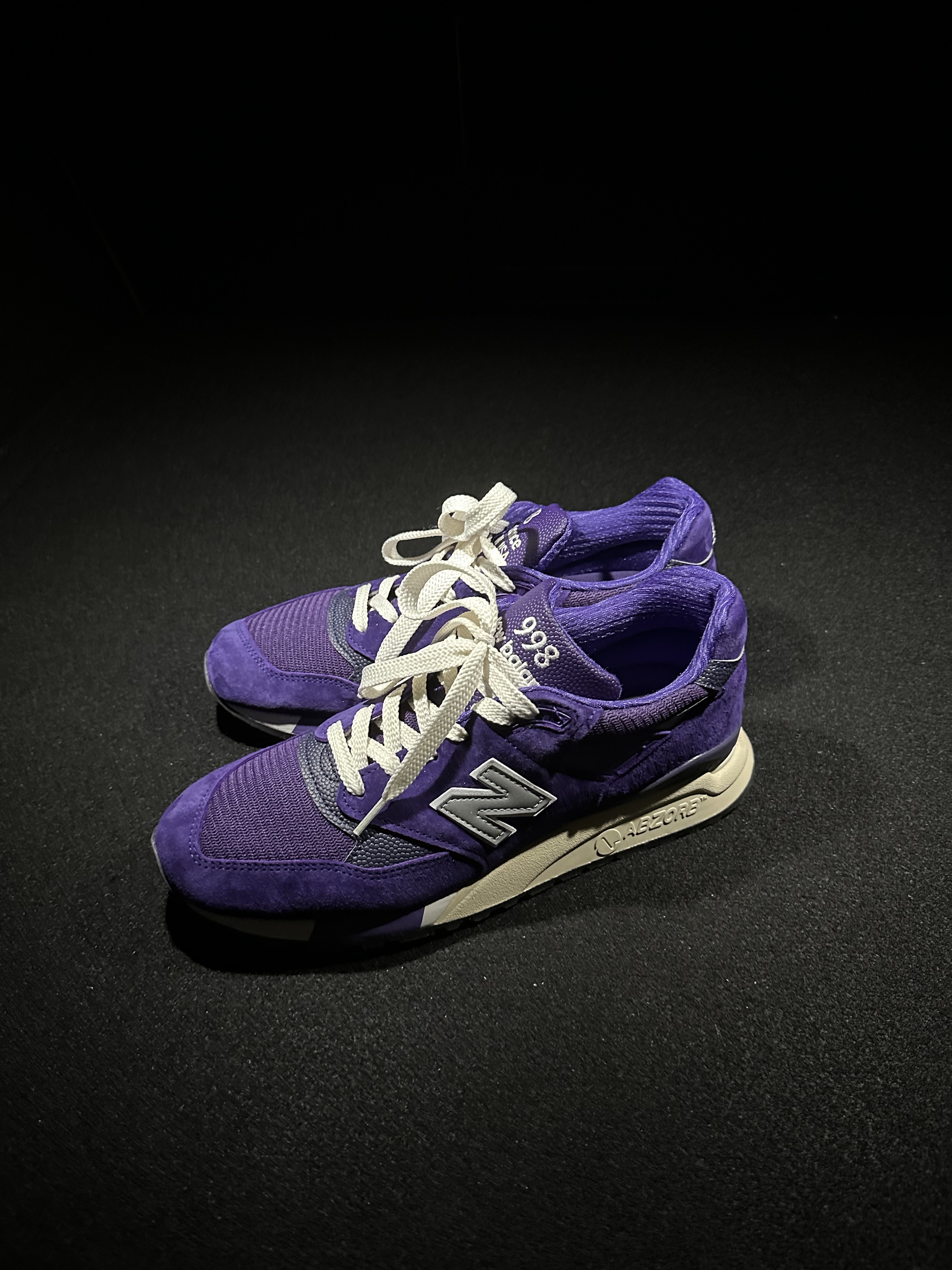 New Balance 998 Made in USA Plum Purple 착용 스타일 - 1