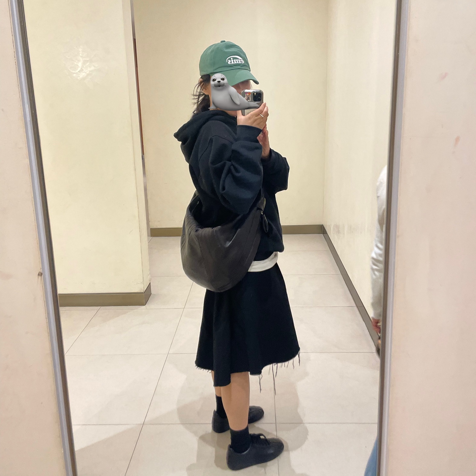 Millo Women Cut Off Pleated Skirt Black, Emis New Logo Emis Cap Green 착용 스타일