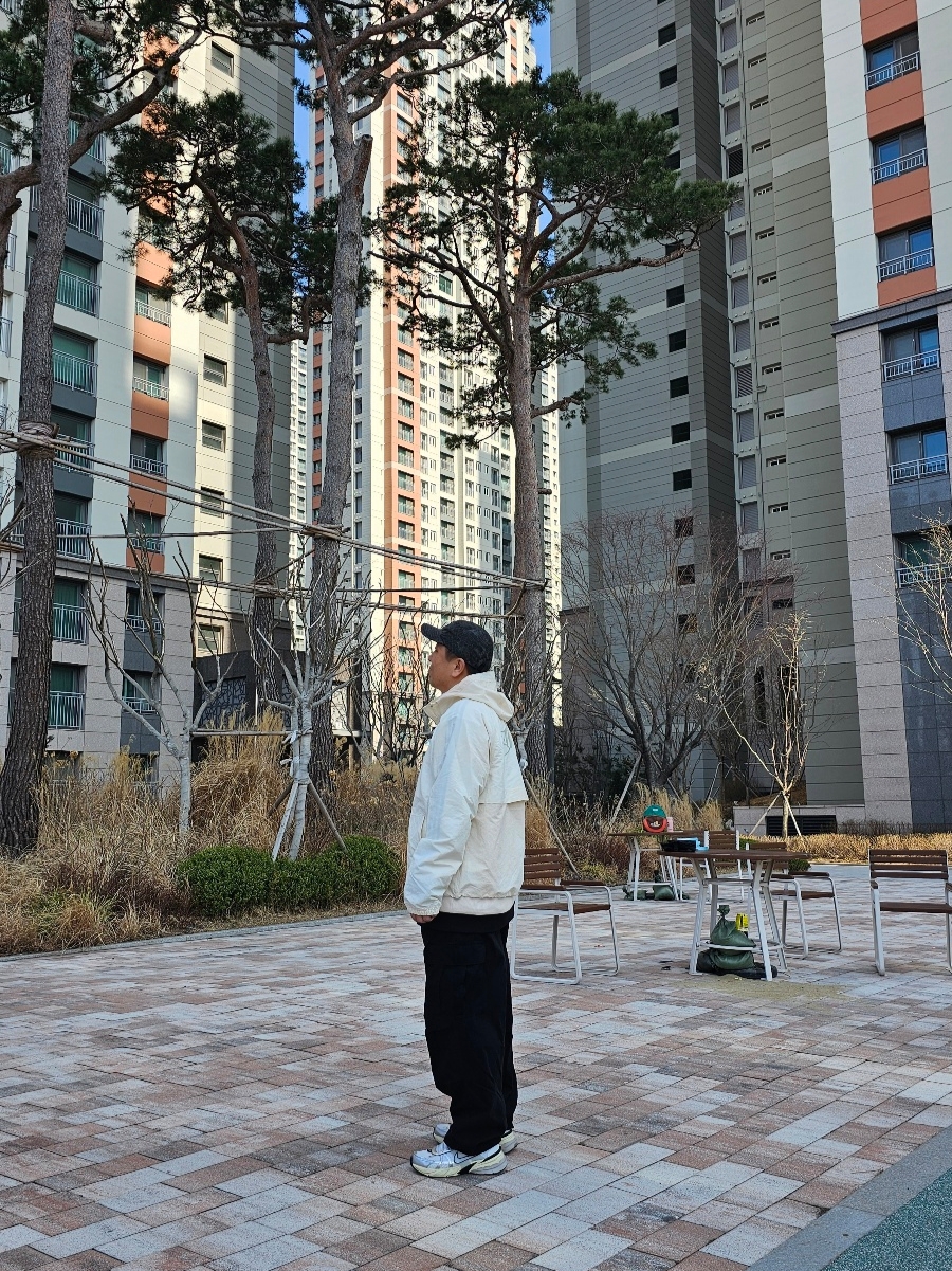 Supreme x Stone Island Camp Cap Black - 23FW, Stussy Wave Dye Beach Shell Jacket Bone 착용 스타일 - 2