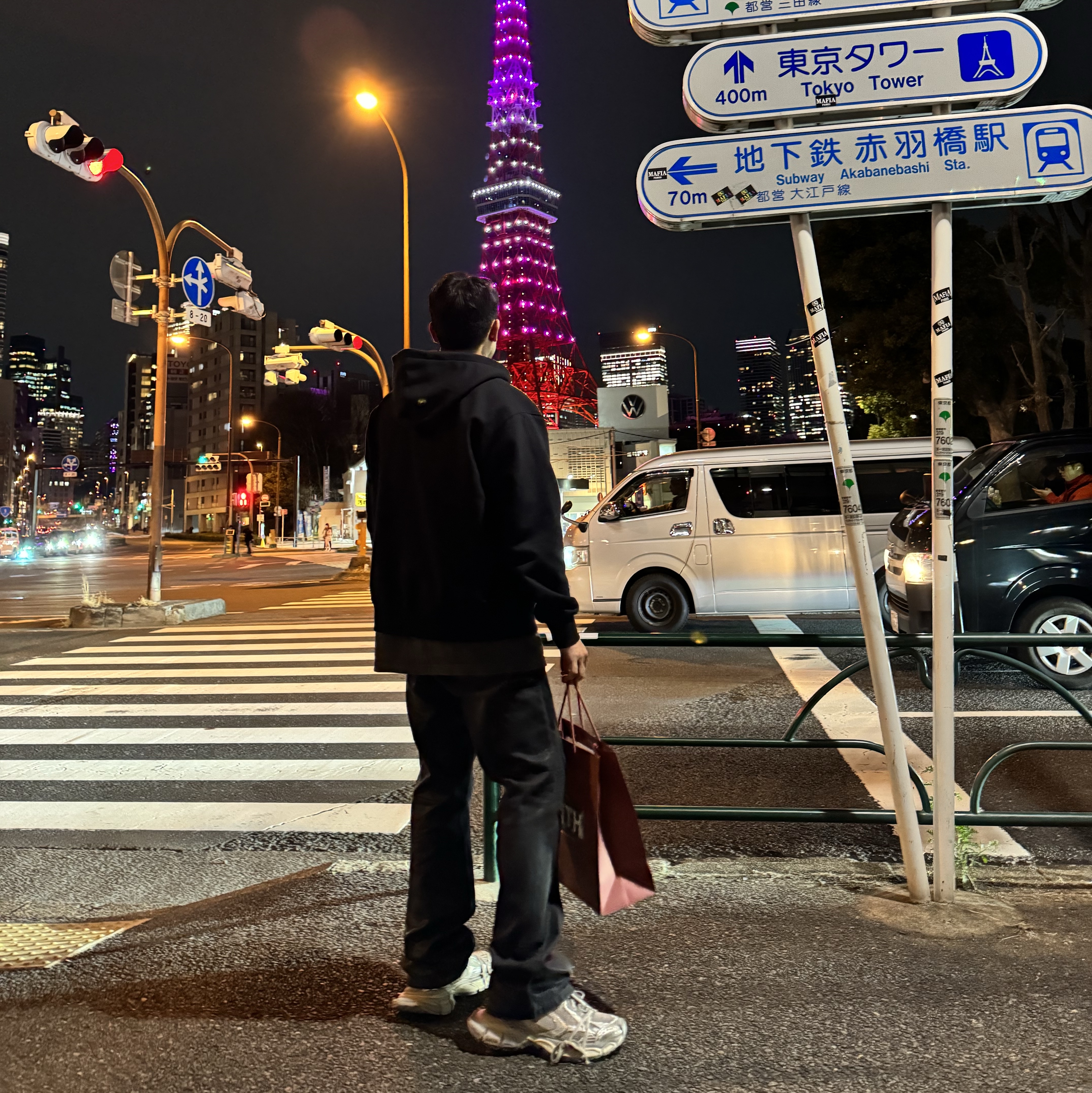 Balenciaga 3XL Sneakers Light Beige 착용 스타일