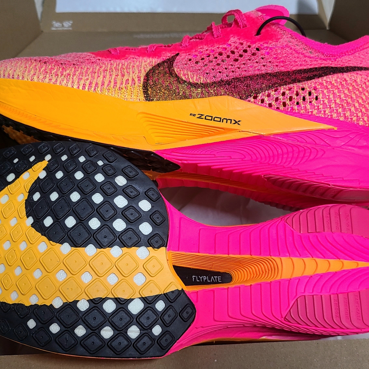 Nike ZoomX Vaporfly Next% 3 Hyper Pink 착용 스타일