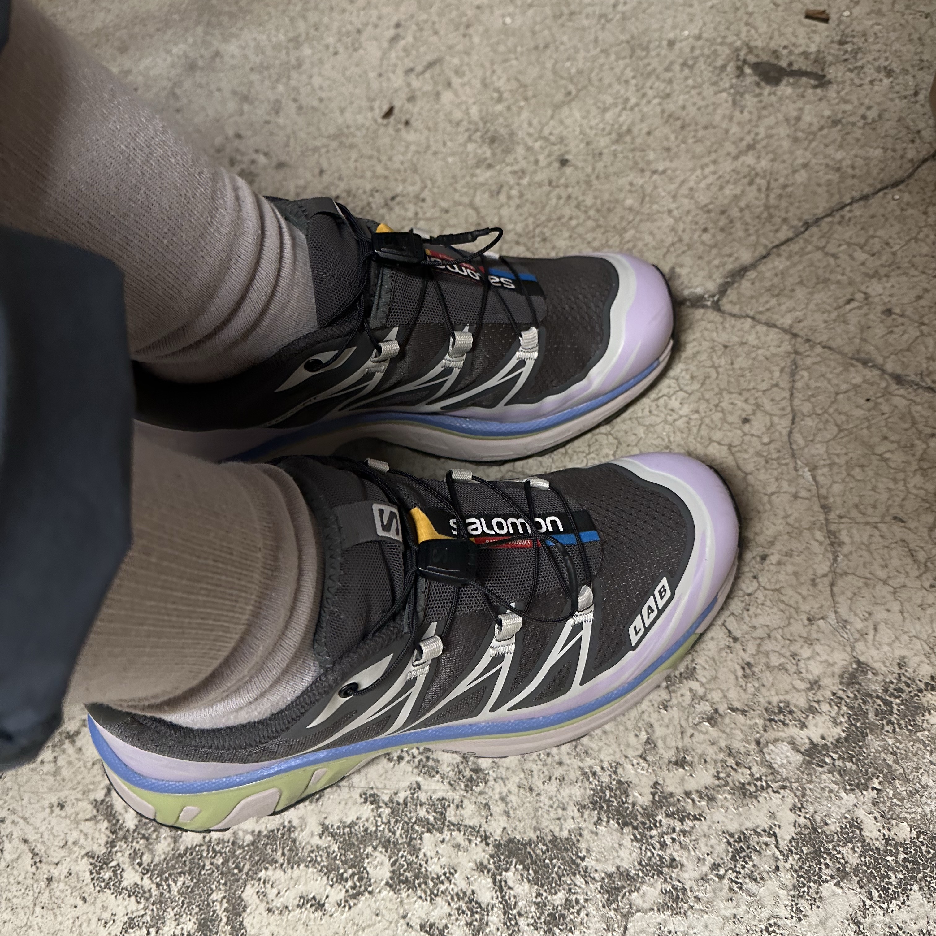 Salomon XT-6 Magnet Winter Pear 착용 스타일