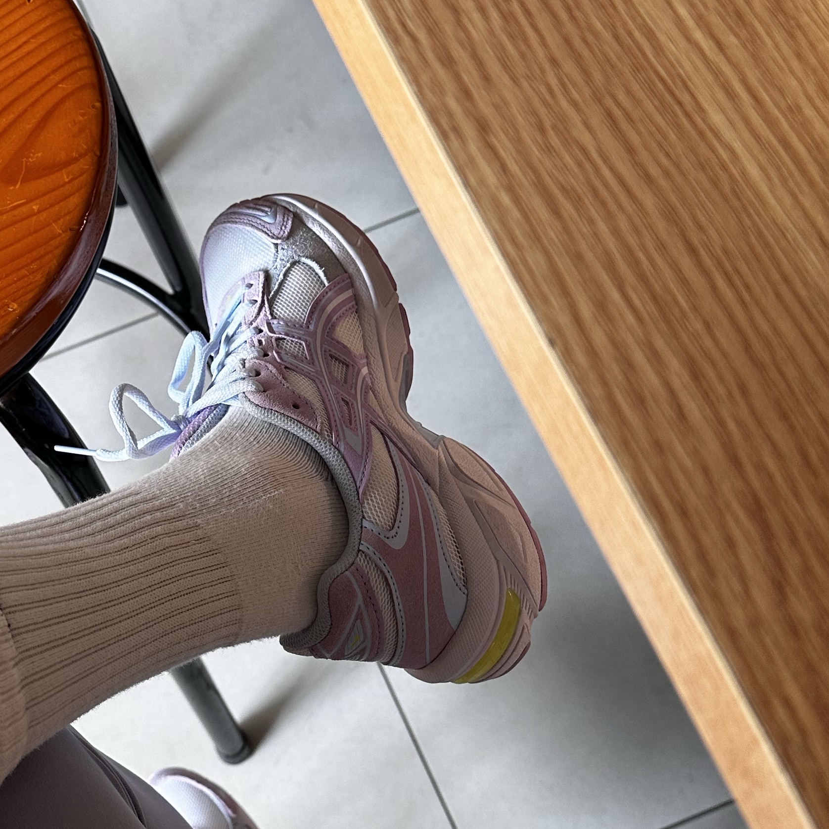 (W) Asics Gel-1130 White Lilac Tech 착용 스타일 - 3